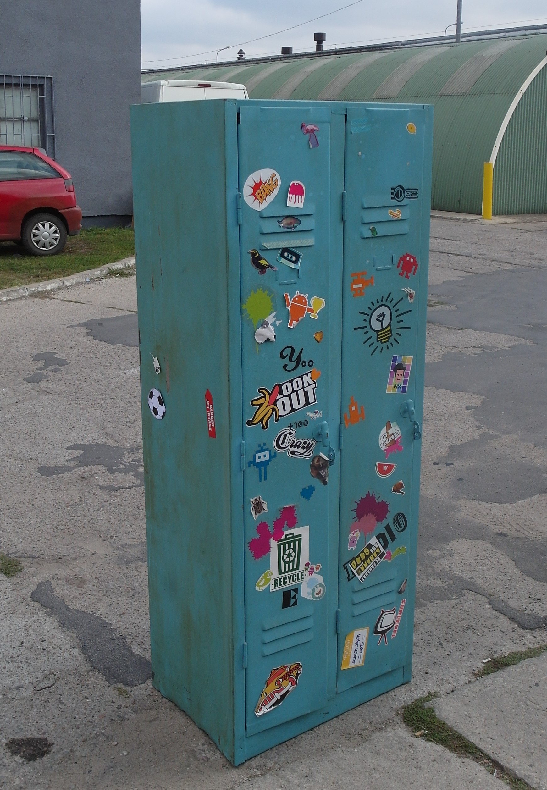 CLOTHING LOCKER