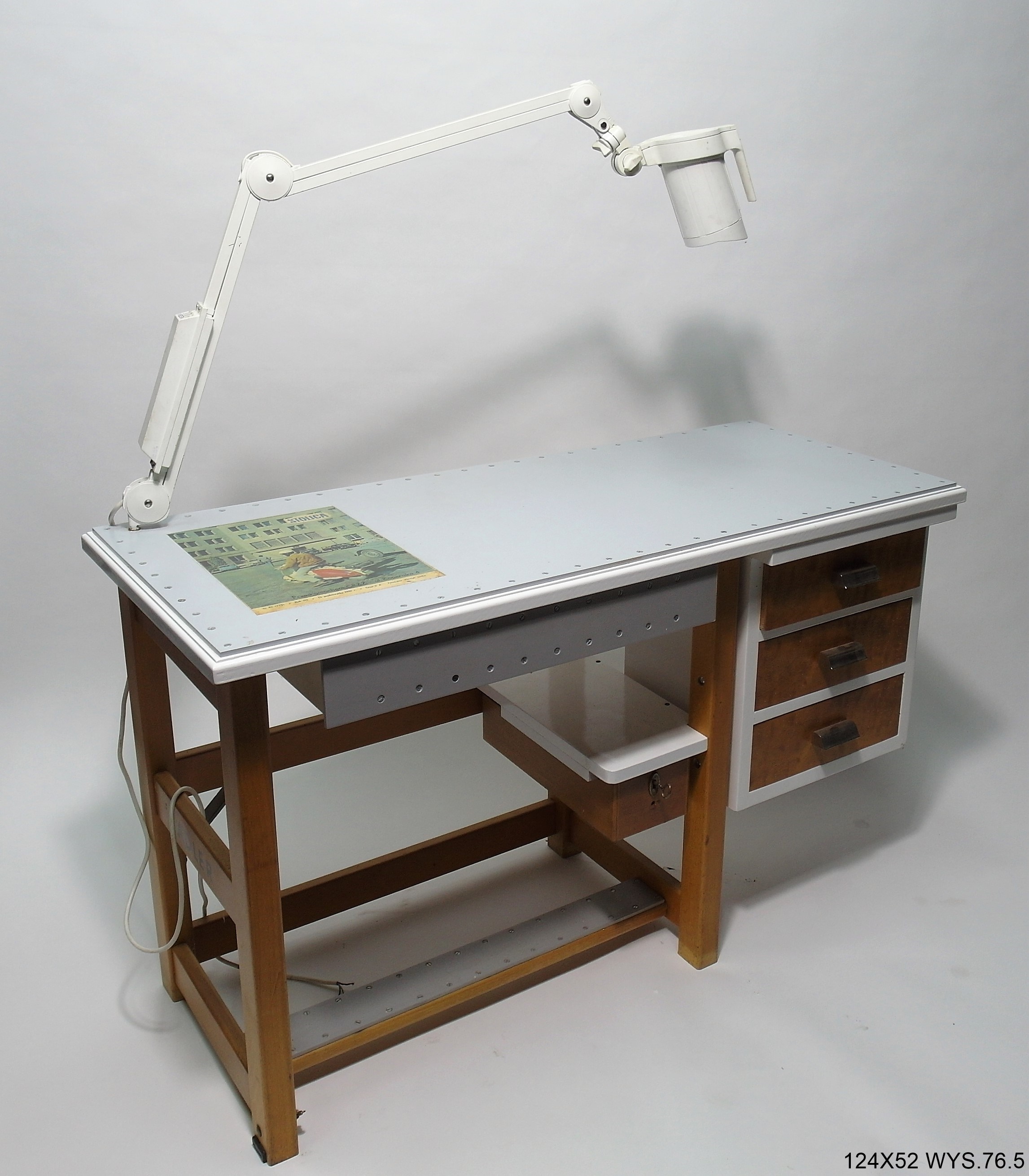 DESK