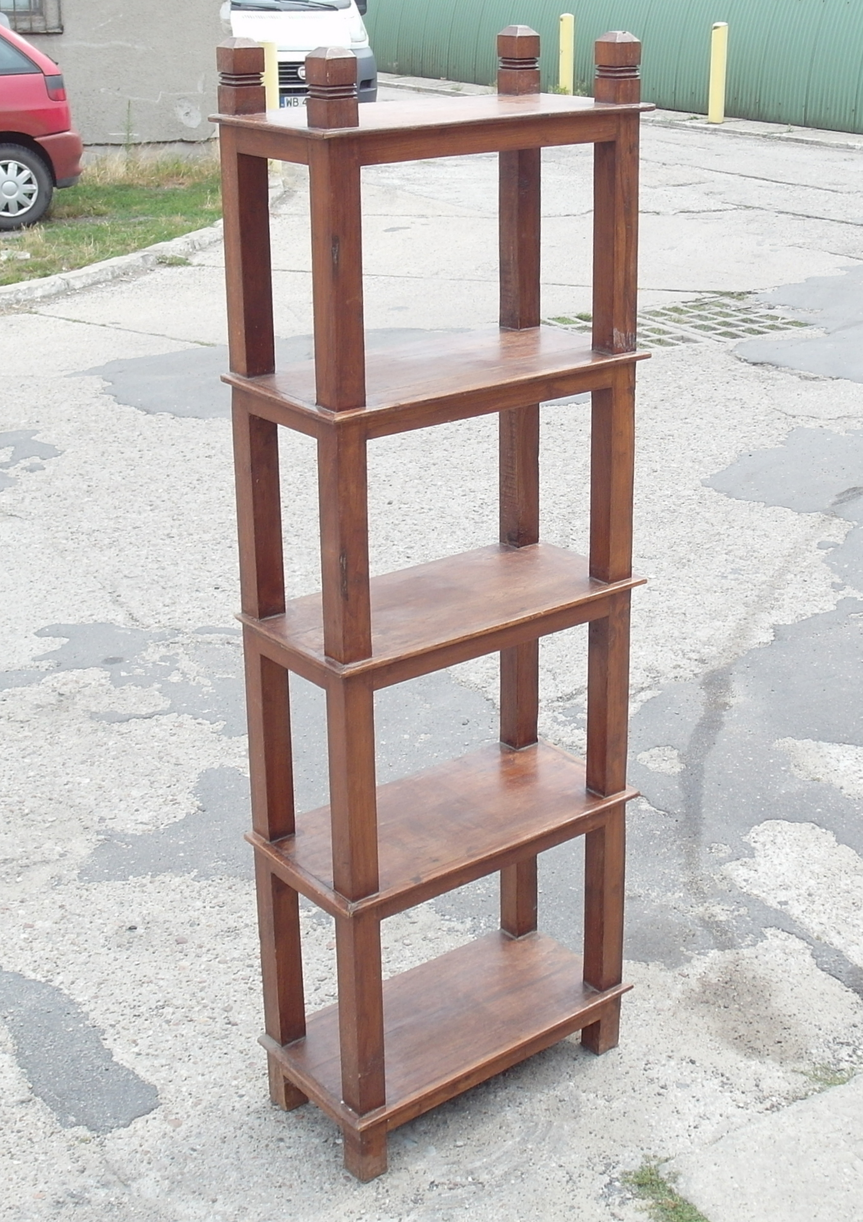 ETAGERE