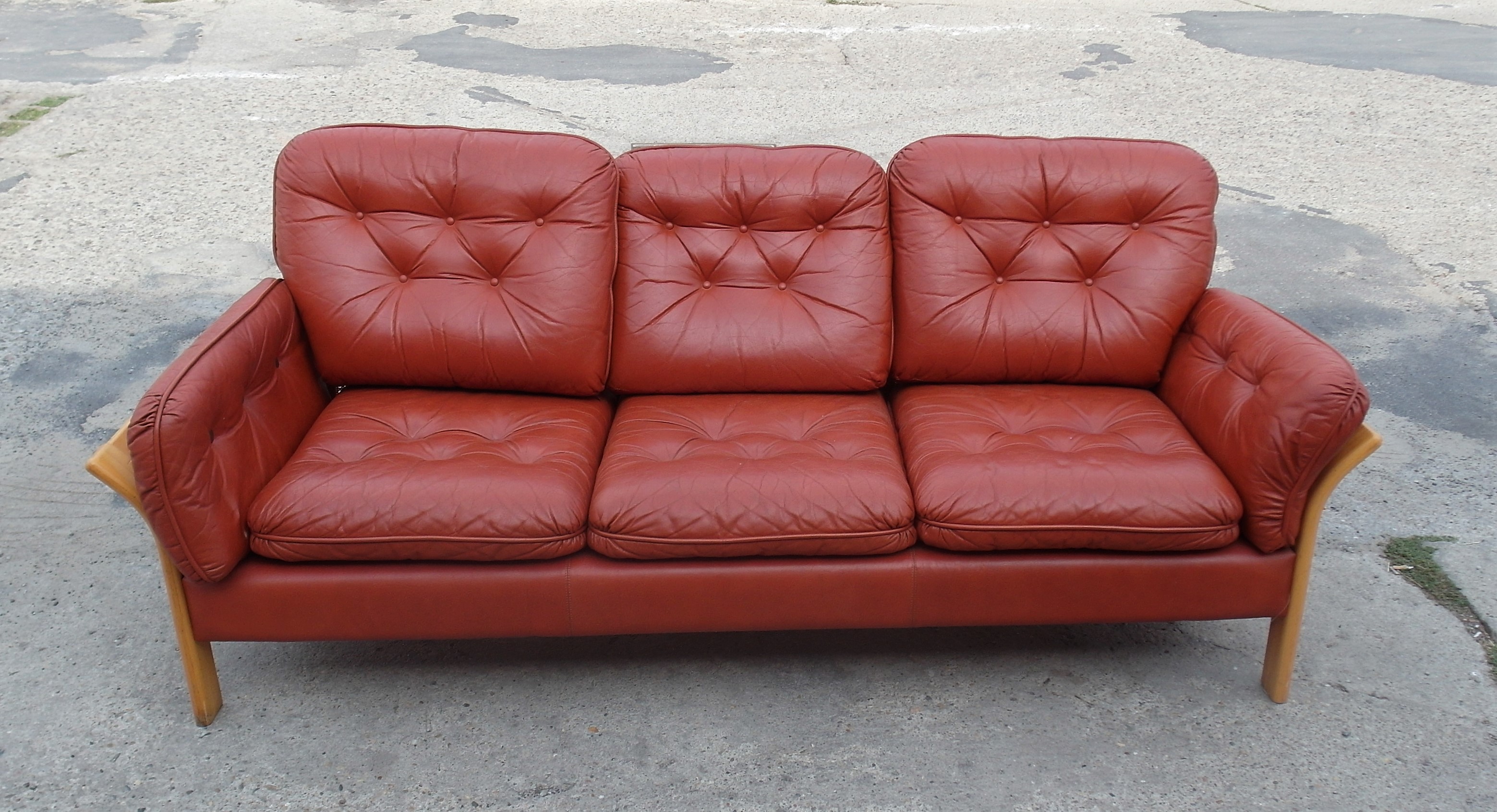 SOFA COUCH