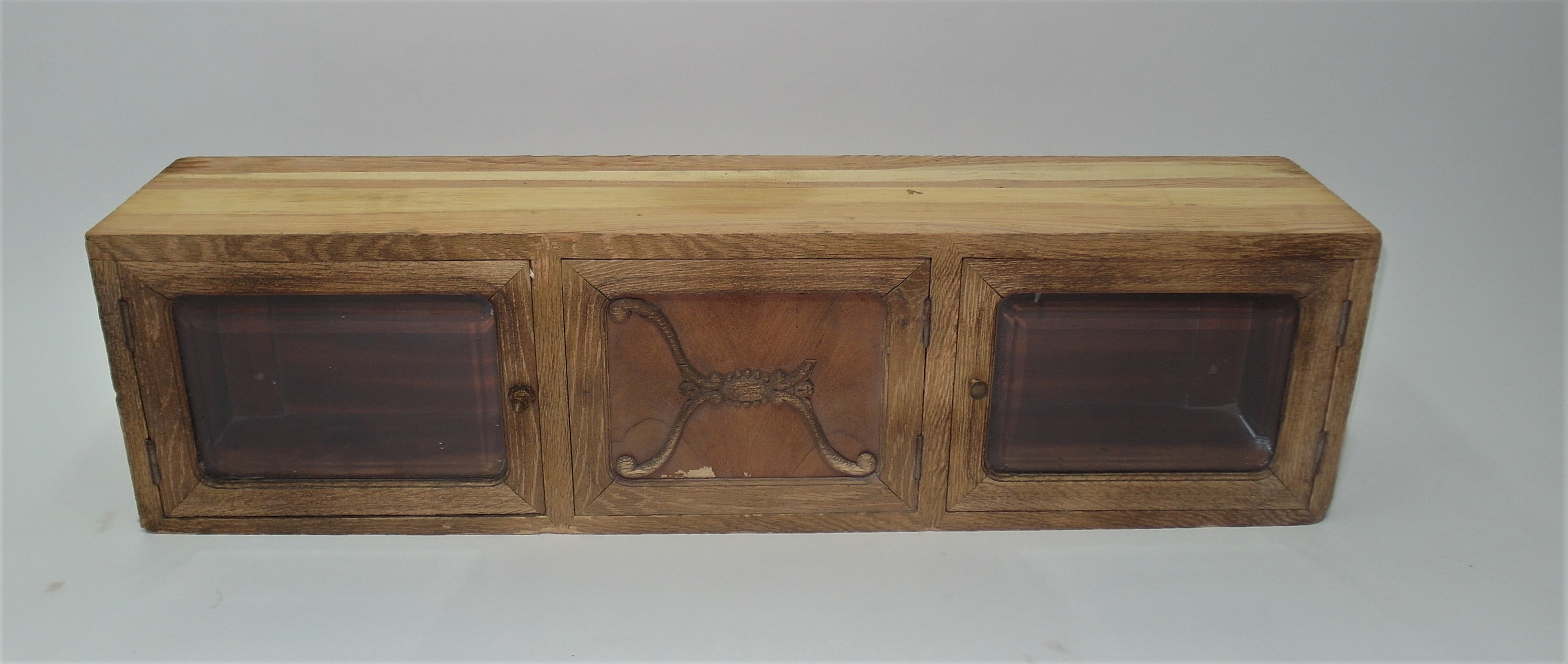 HANGING CABINET