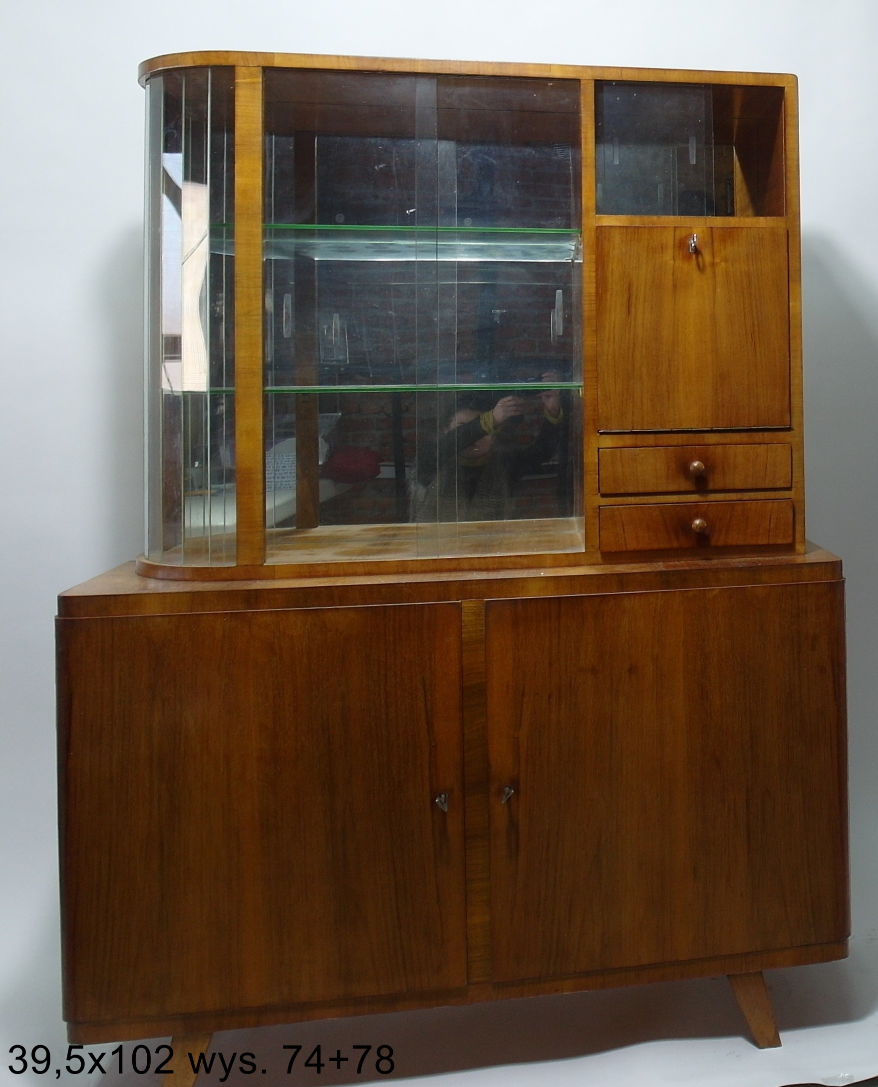 SIDEBOARD