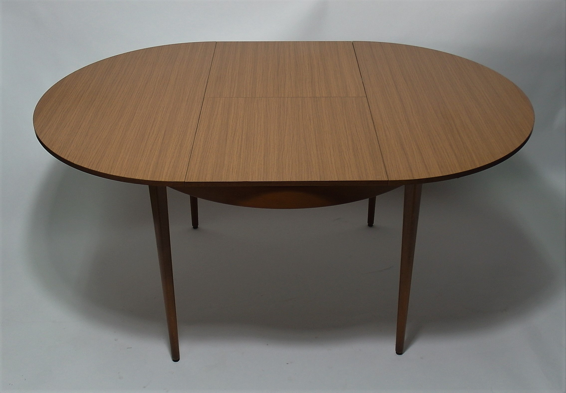 EXTENDABLE TABLE