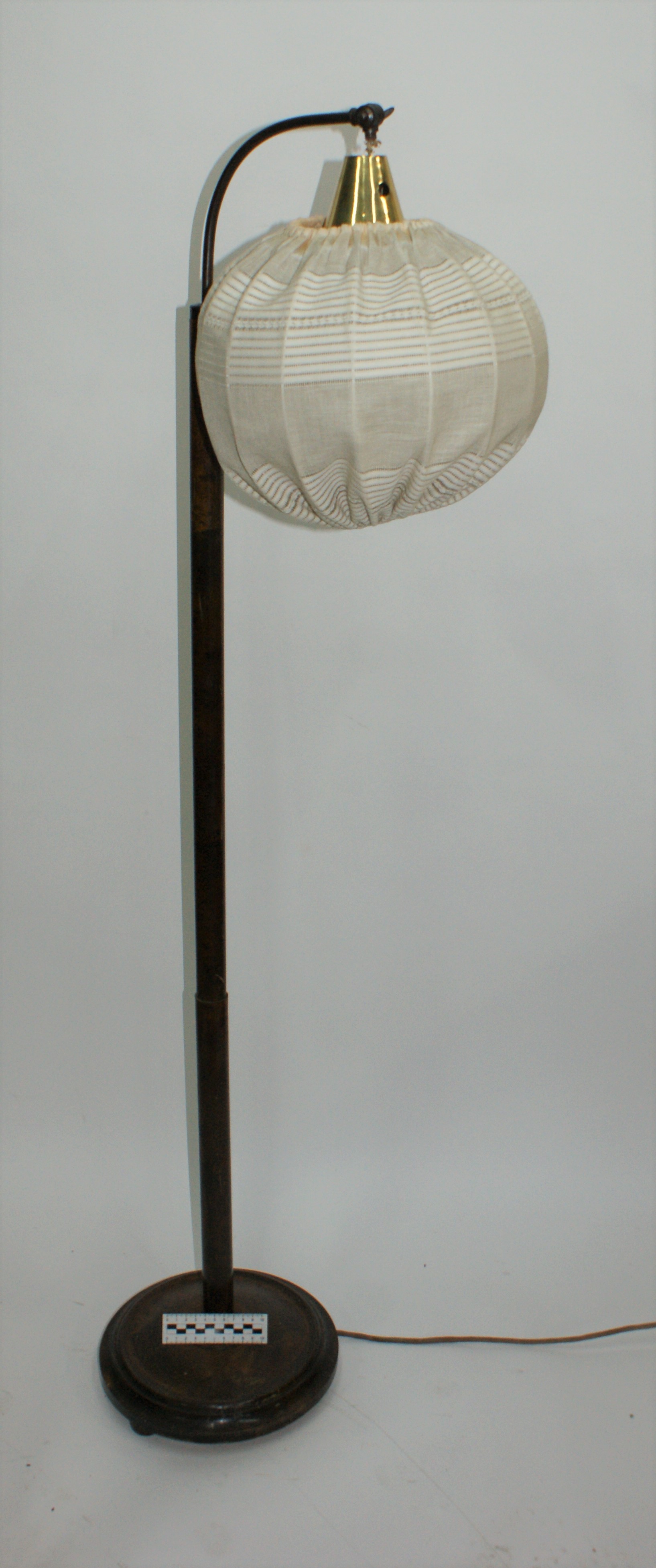 LAMPA PODŁOGOWA