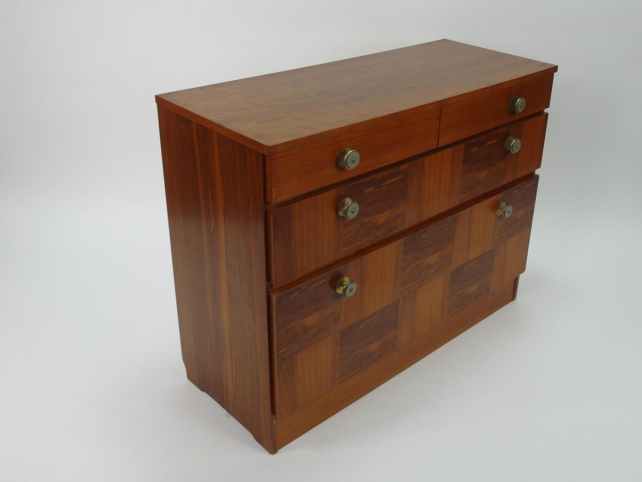 CHEST OF DRAWERS