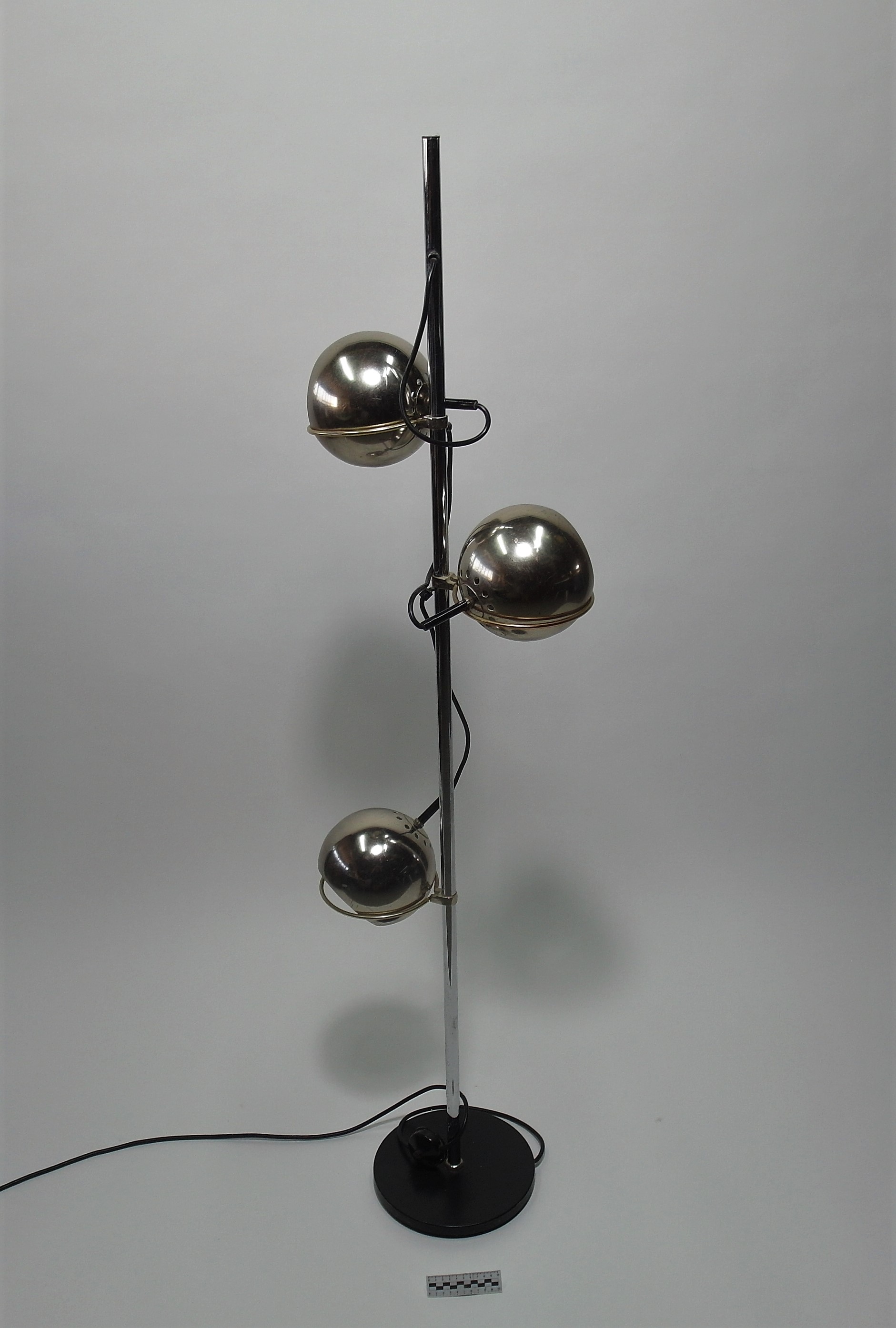 LAMPA PODŁOGOWA