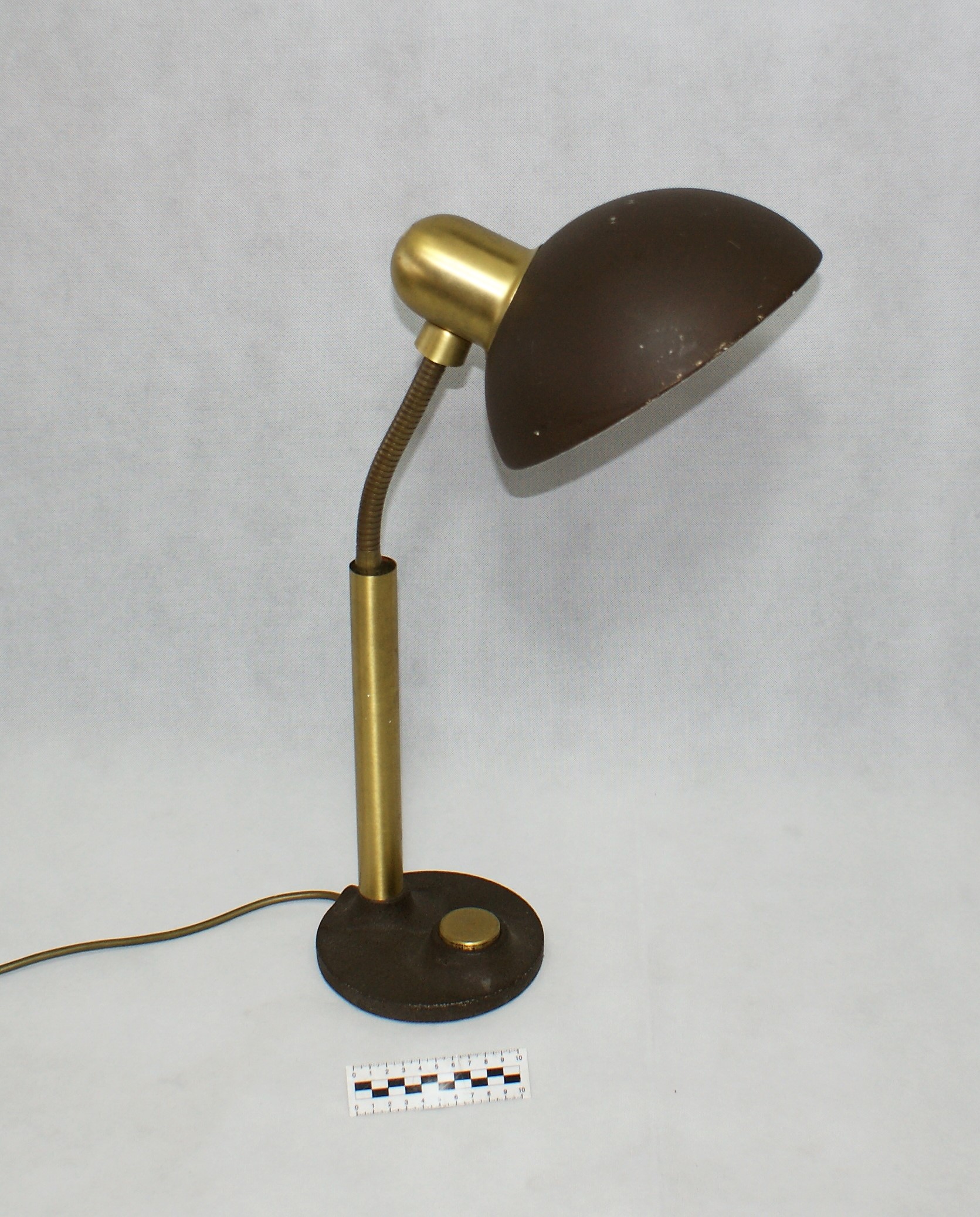 DESK LAMP