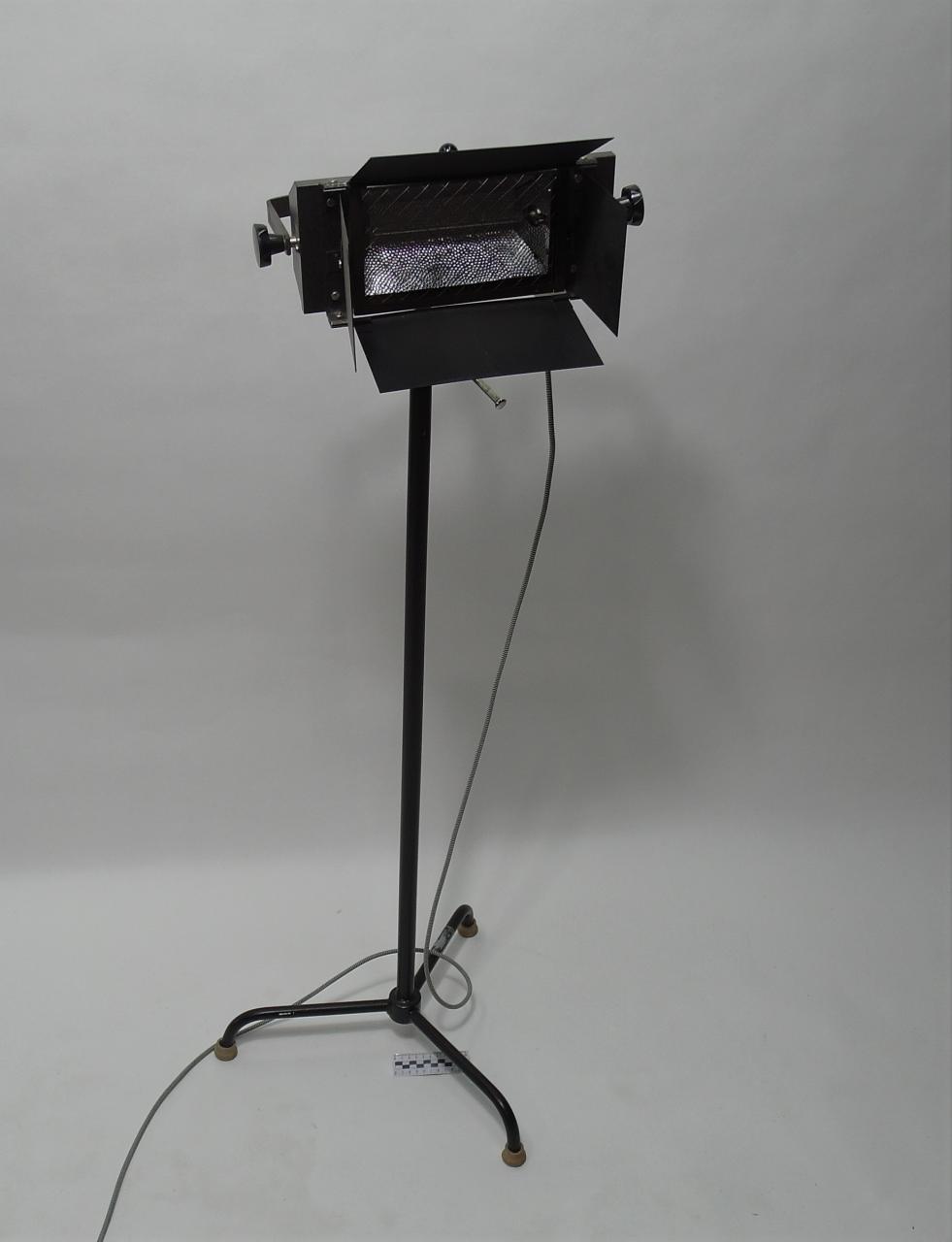 LAMPA PODŁOGOWA