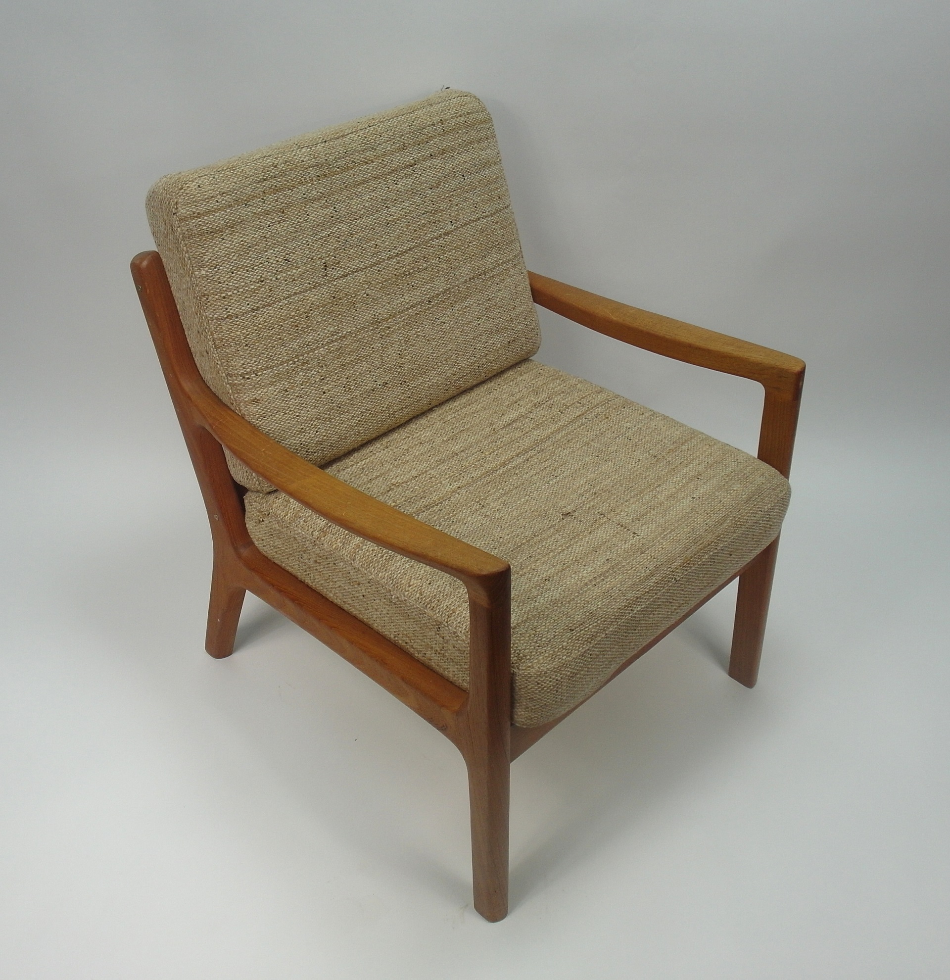 KANAPA SOFA