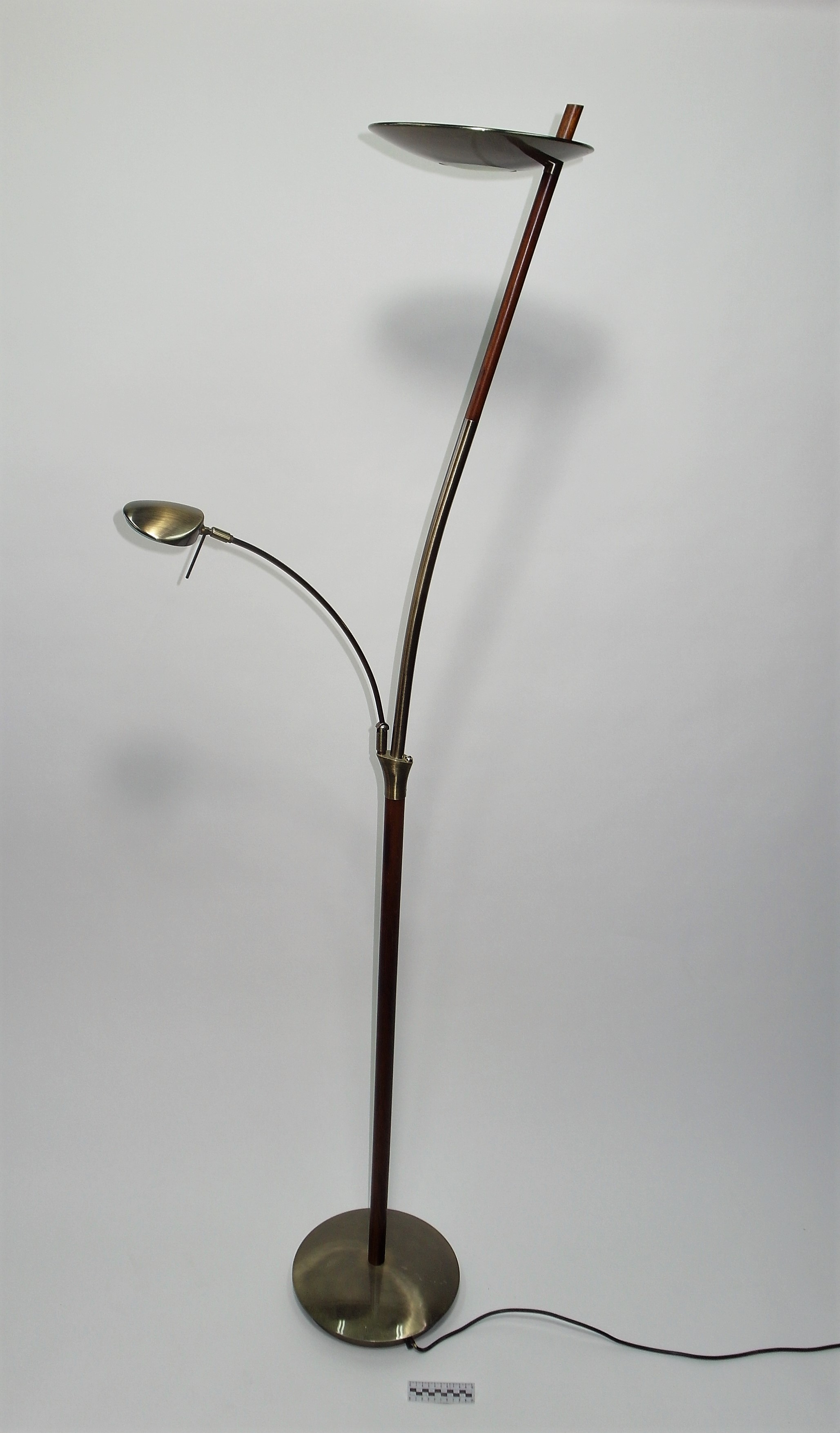 LAMPA PODŁOGOWA