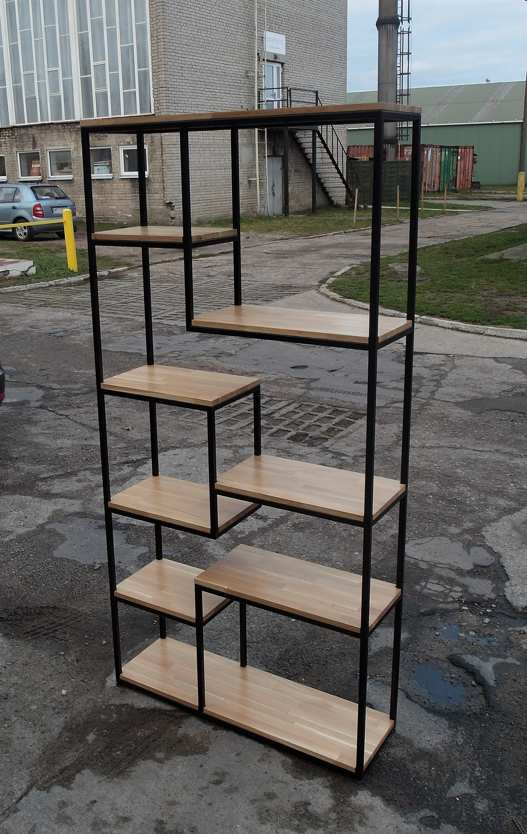 SHELVING UNIT