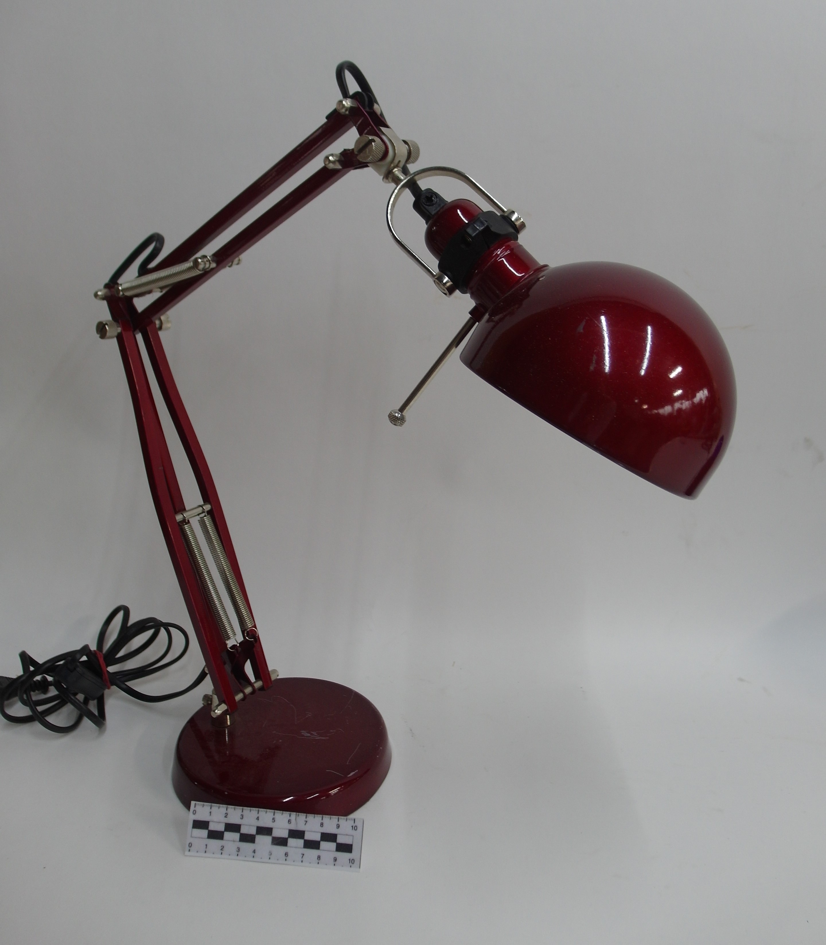 ADJUSTABLE DESK LAMP