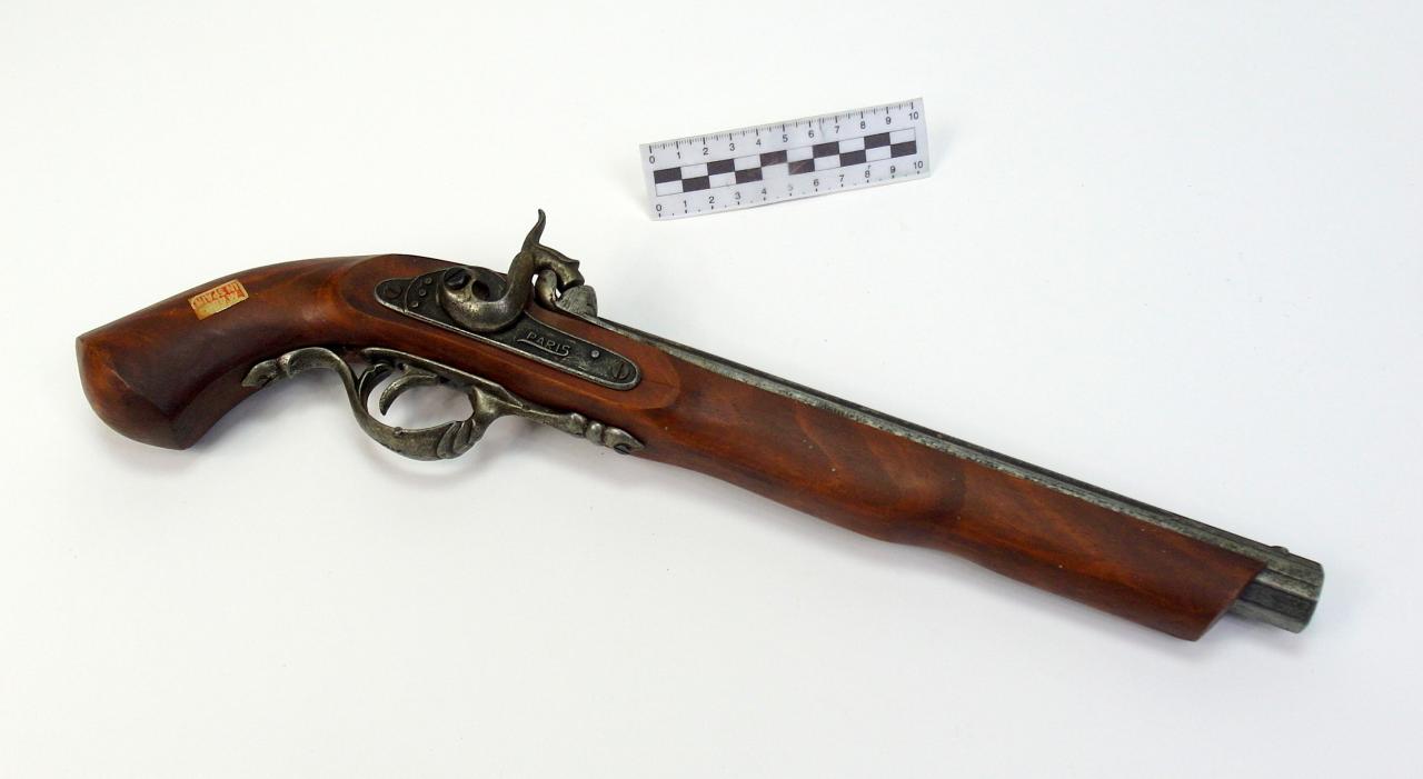 FLINTLOCK PISTOL