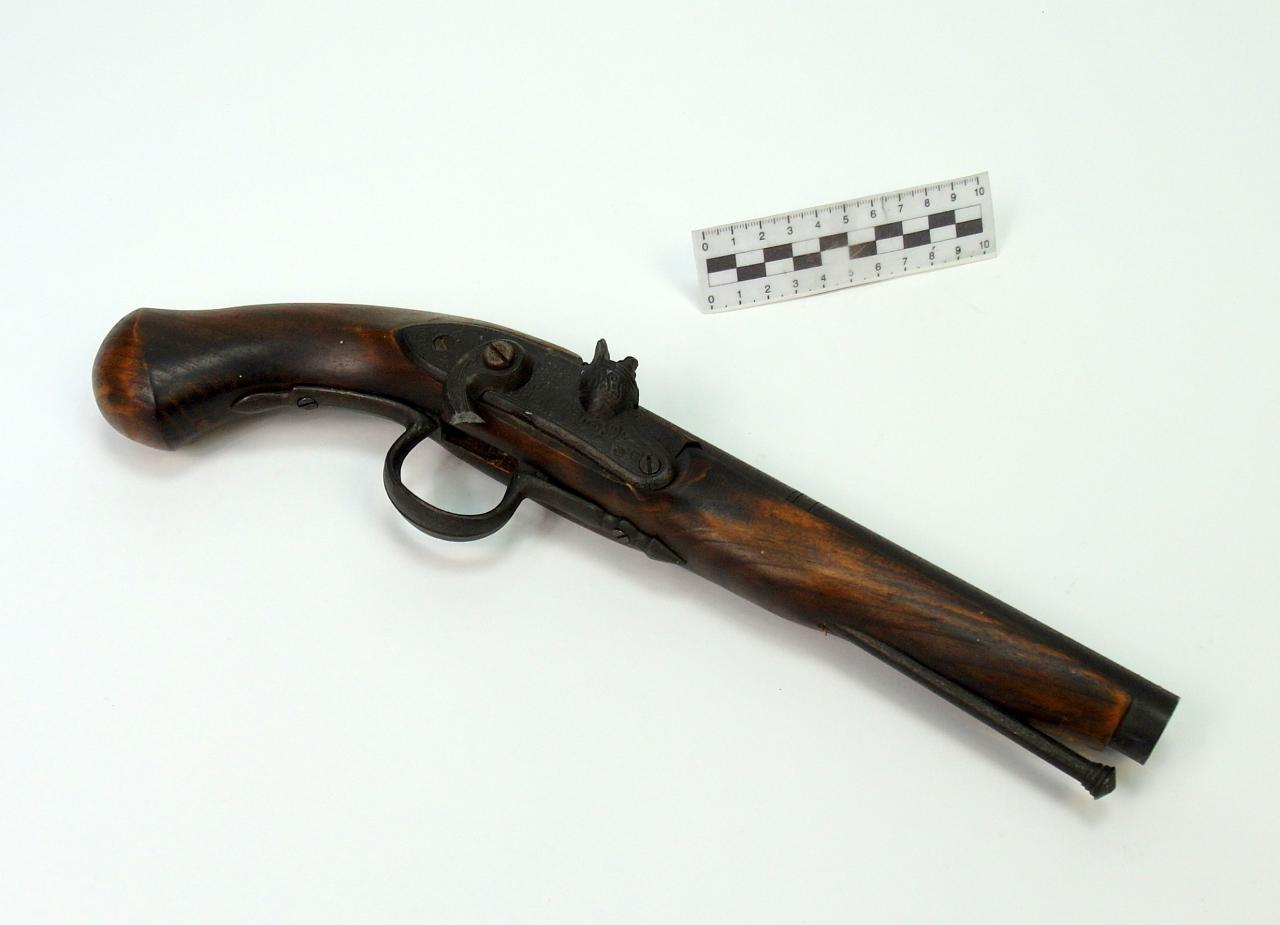 PISTOLET SKAŁKOWY