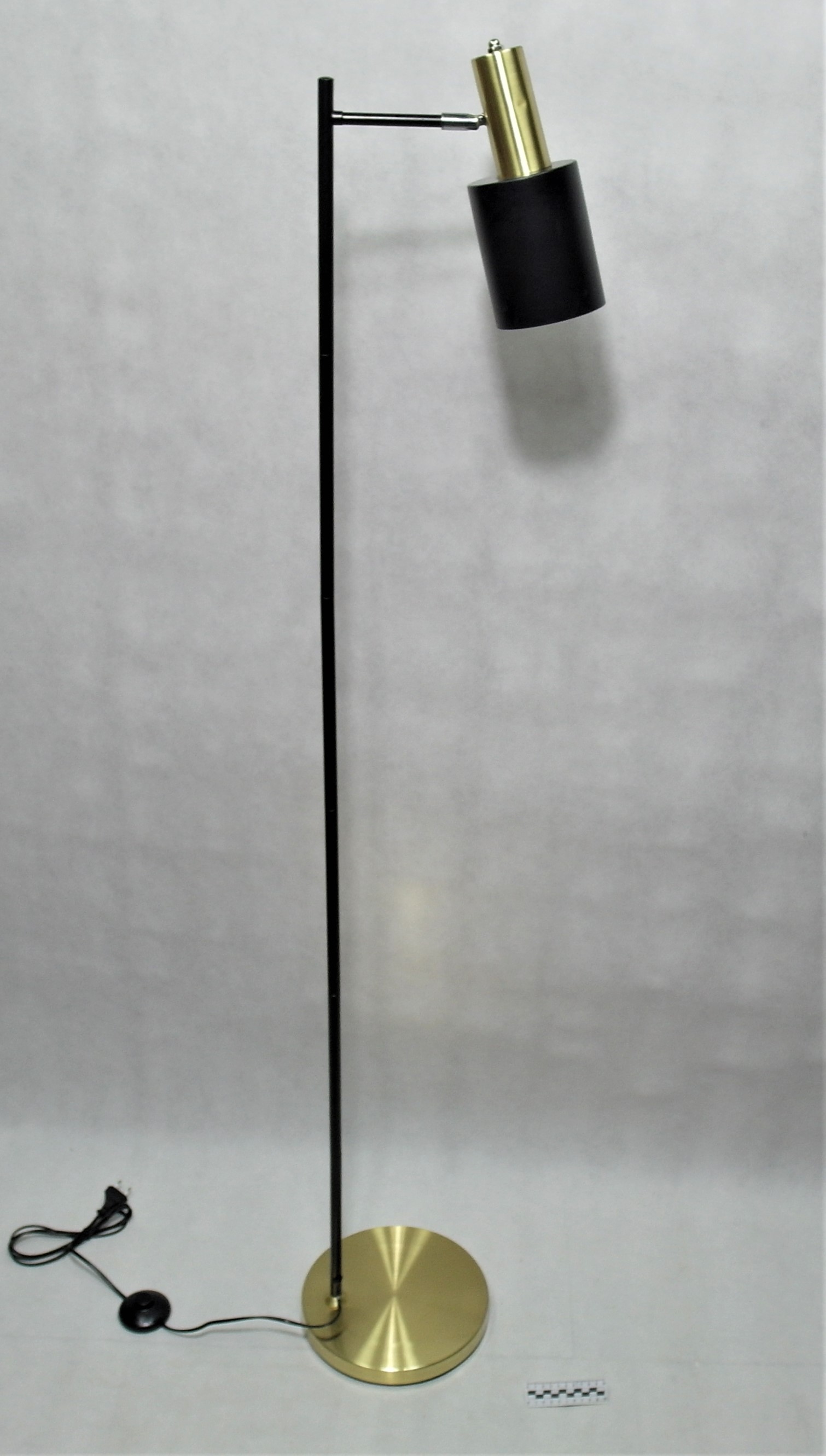 LAMPA PODŁOGOWA