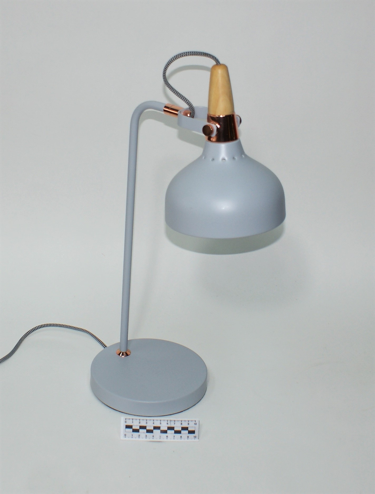 DESK LAMP