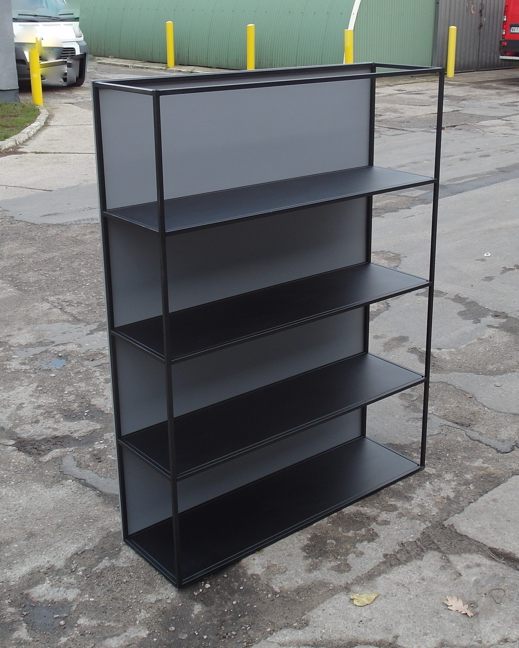 SHELVING UNIT