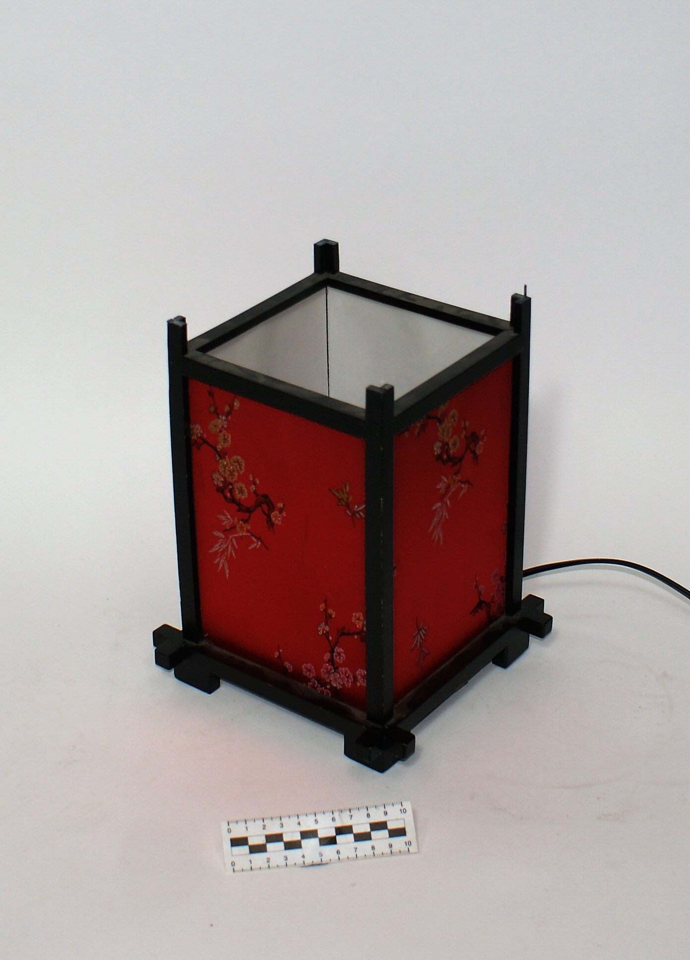 ORIENTAL TABLE LAMP