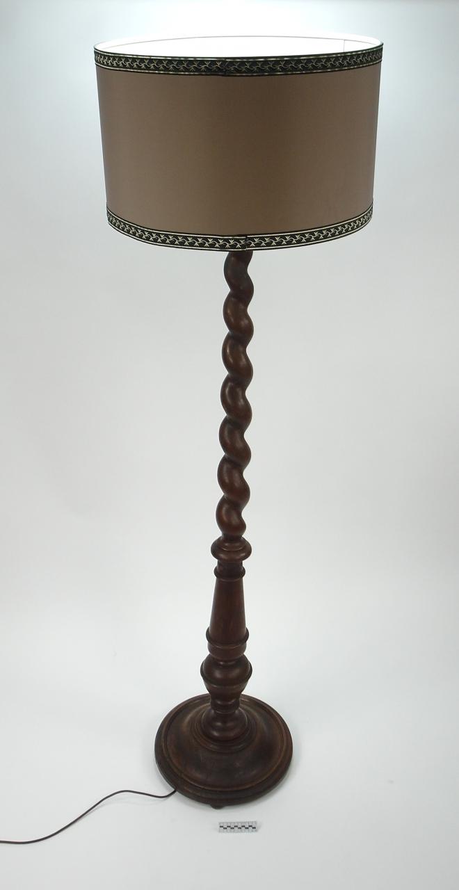 LAMPA PODŁOGOWA