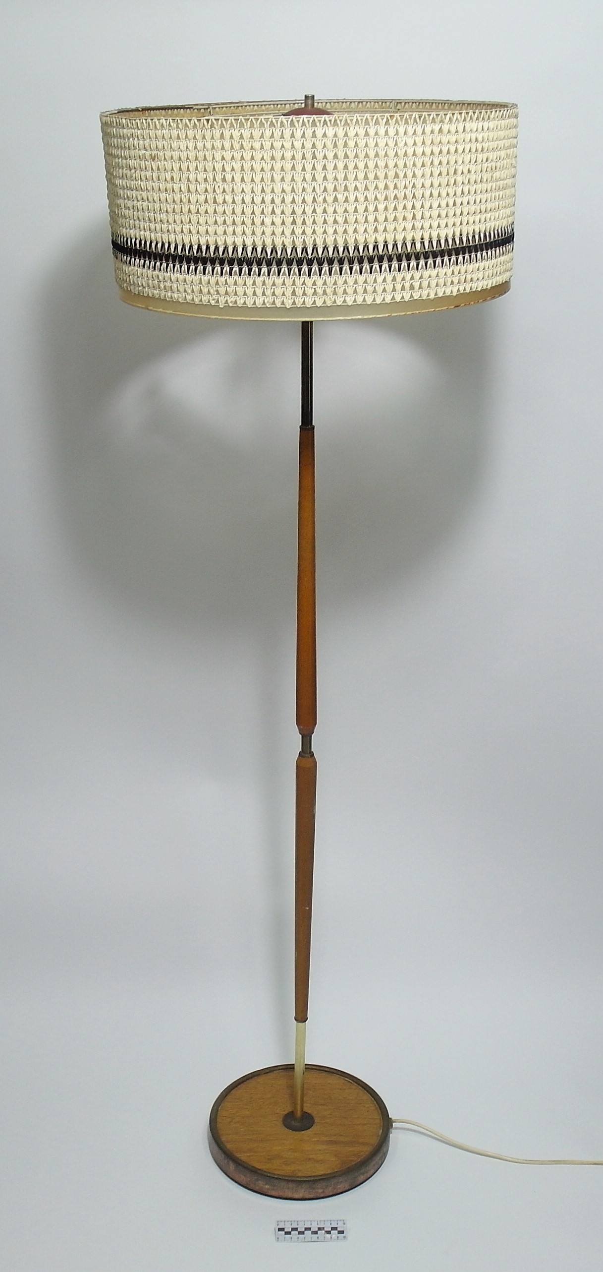 LAMPA PODŁOGOWA