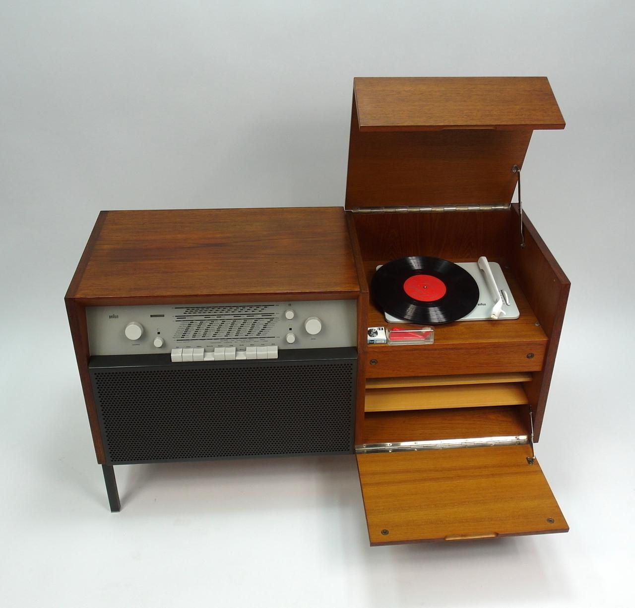 BRAUN RADIOLA