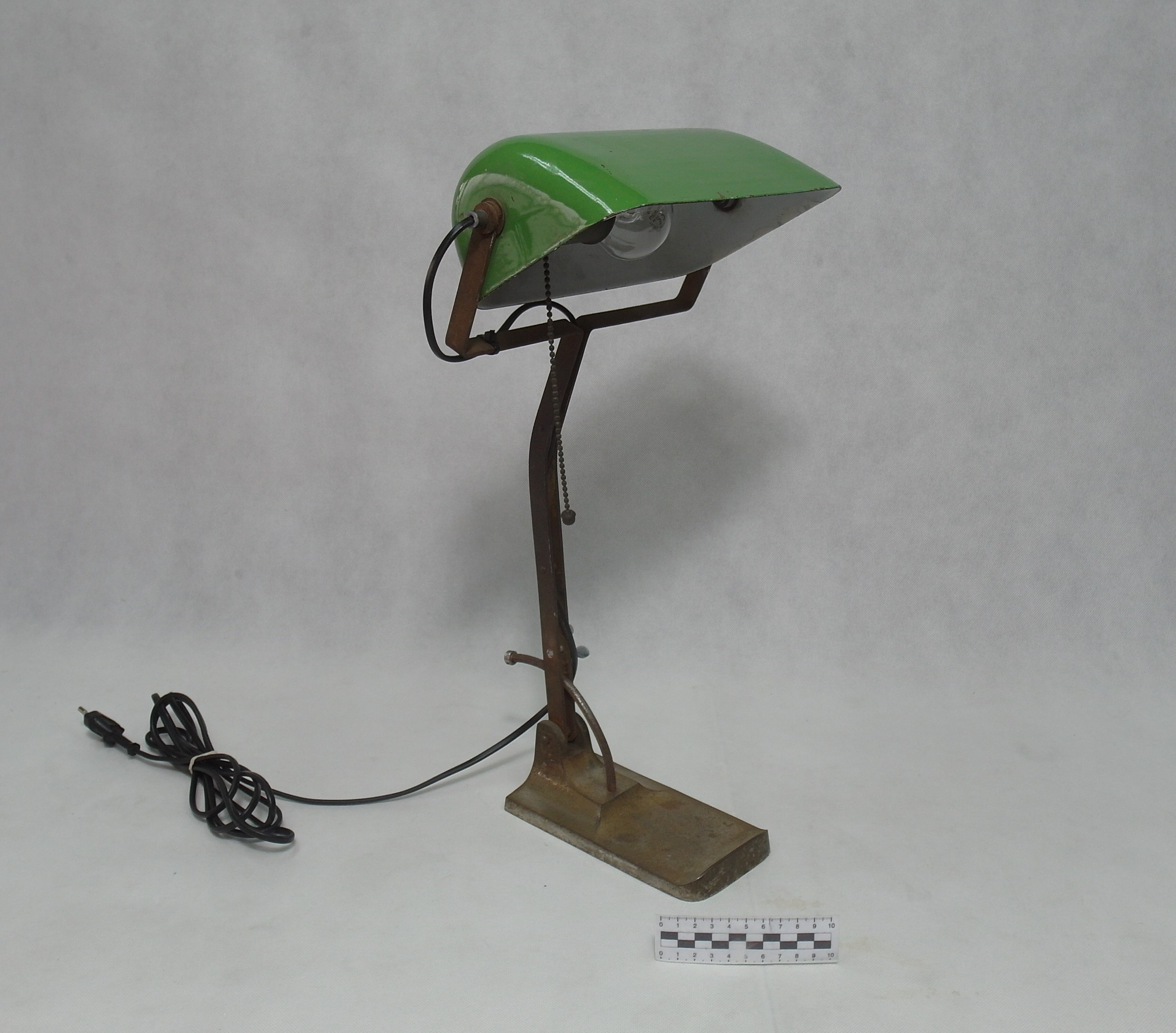 DESK LAMP