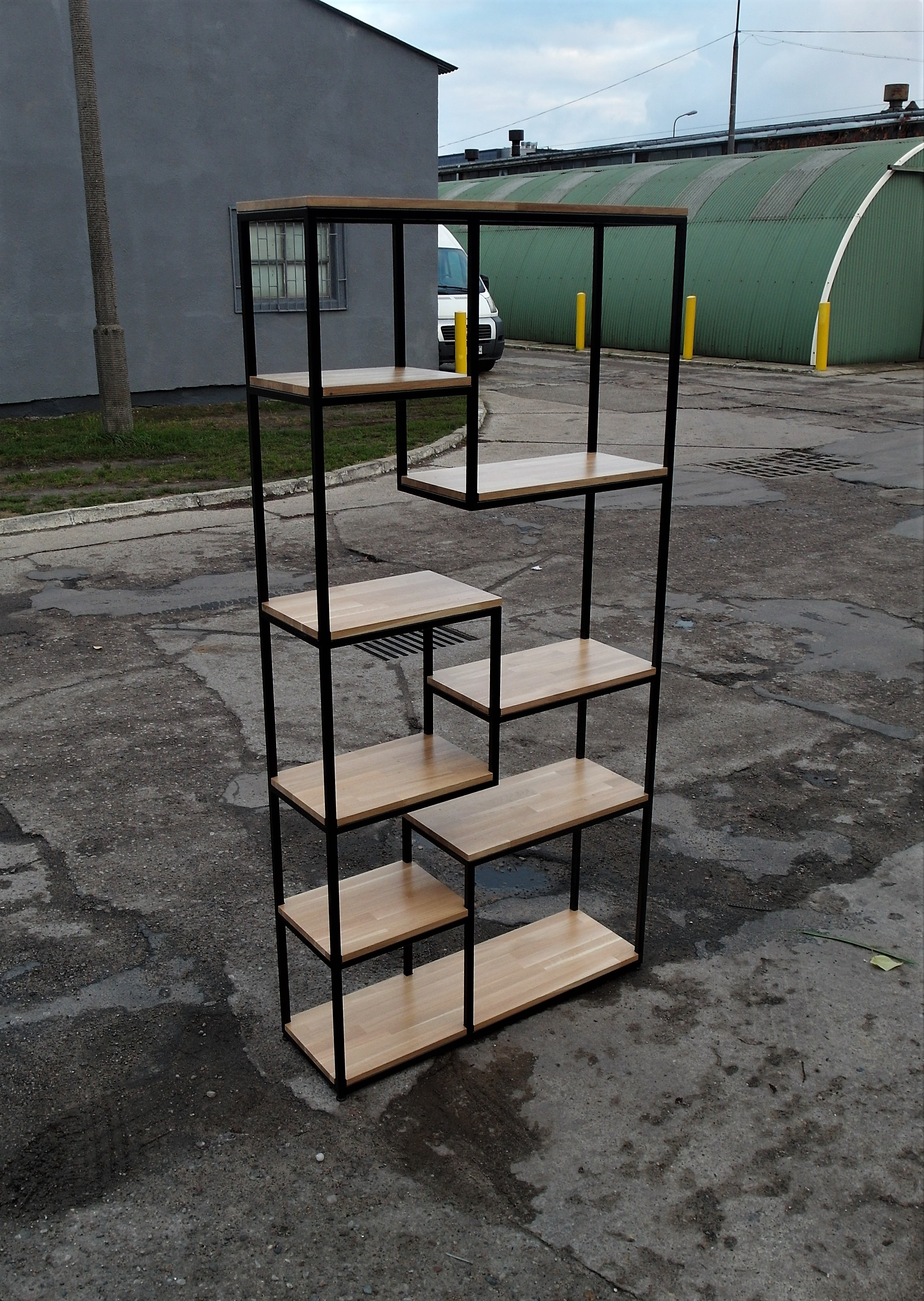 SHELVING UNIT