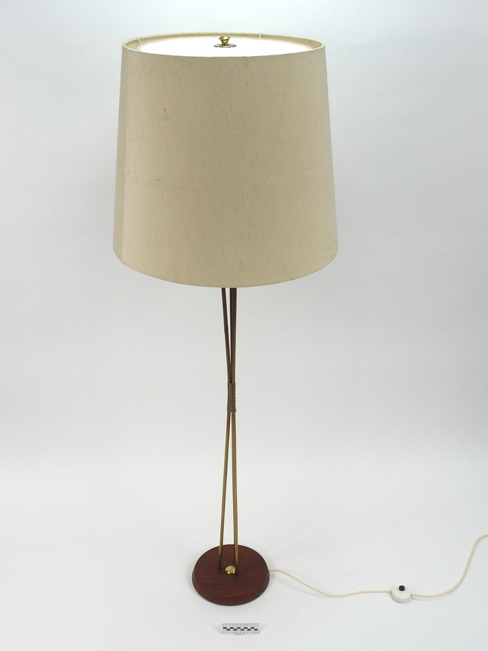 LAMPA PODŁOGOWA