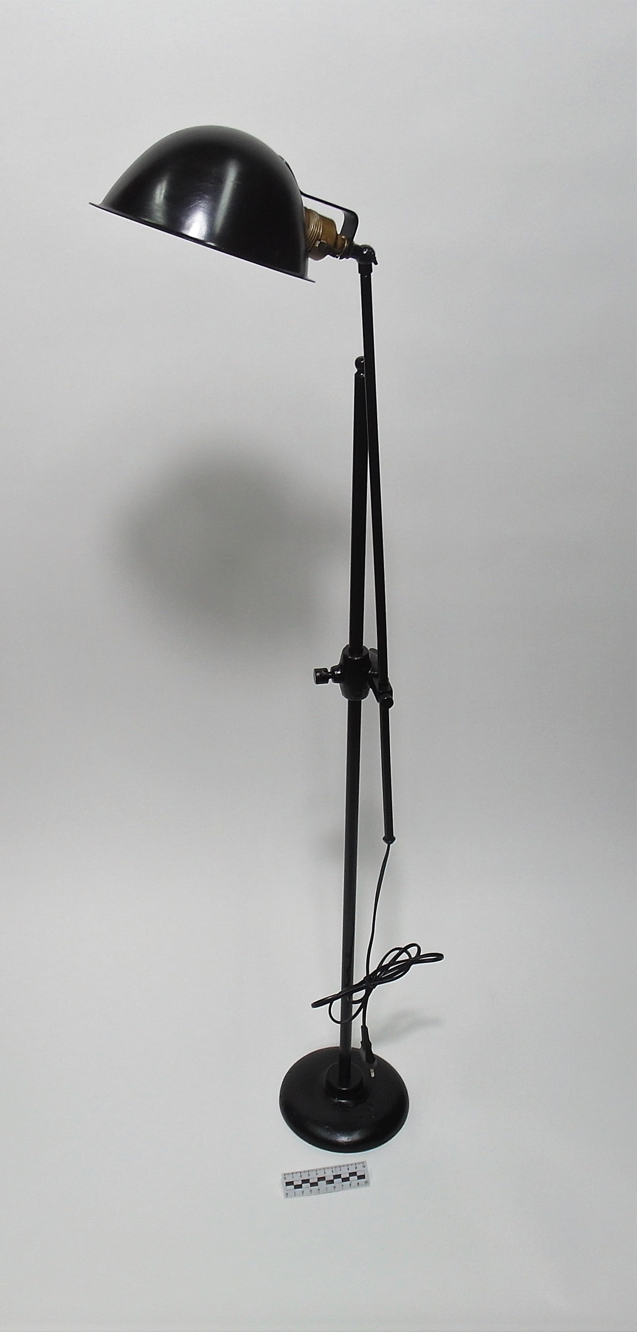 LAMPA PODŁOGOWA