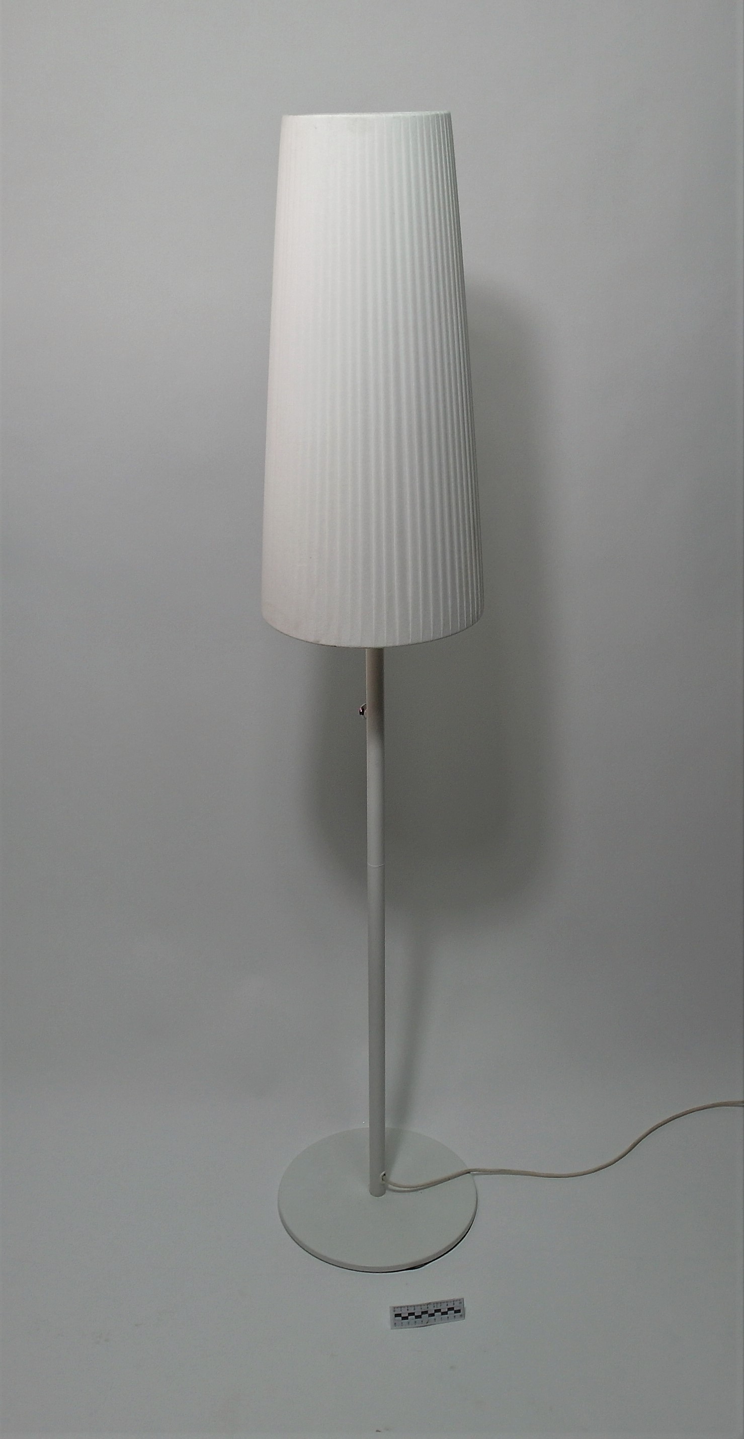 LAMPA PODŁOGOWA