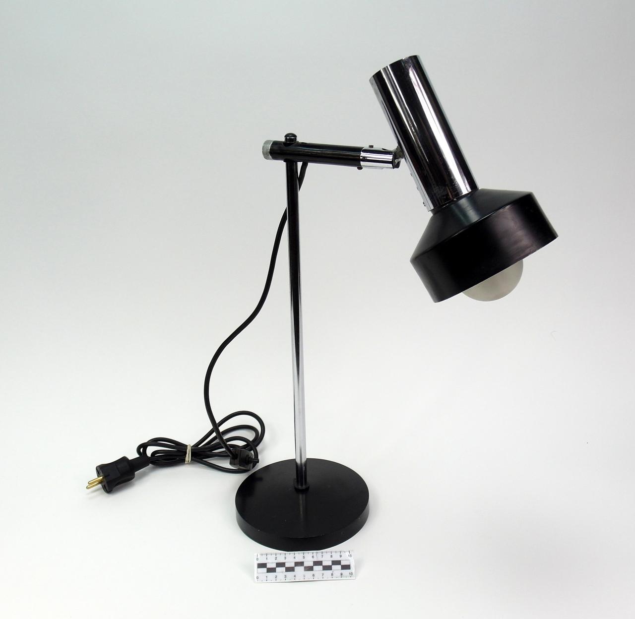 DESK LAMP