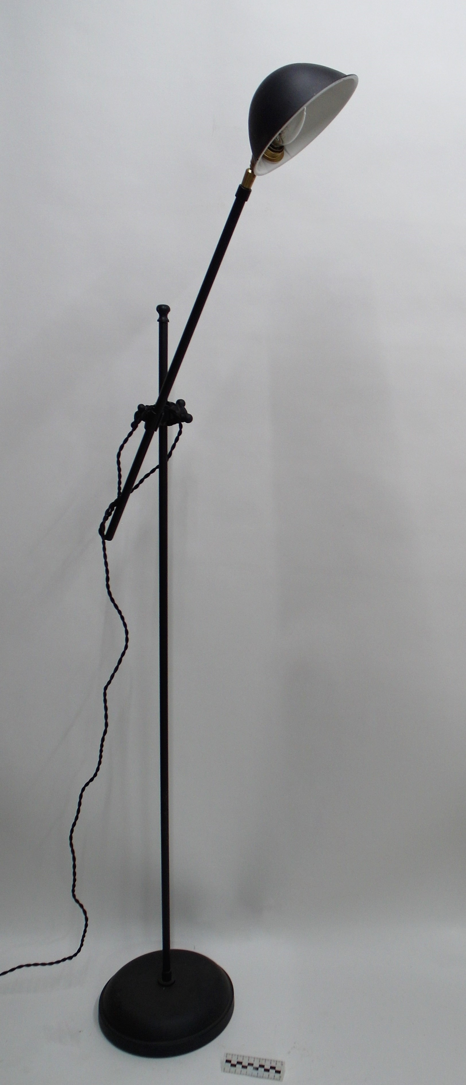 LAMPA PODŁOGOWA