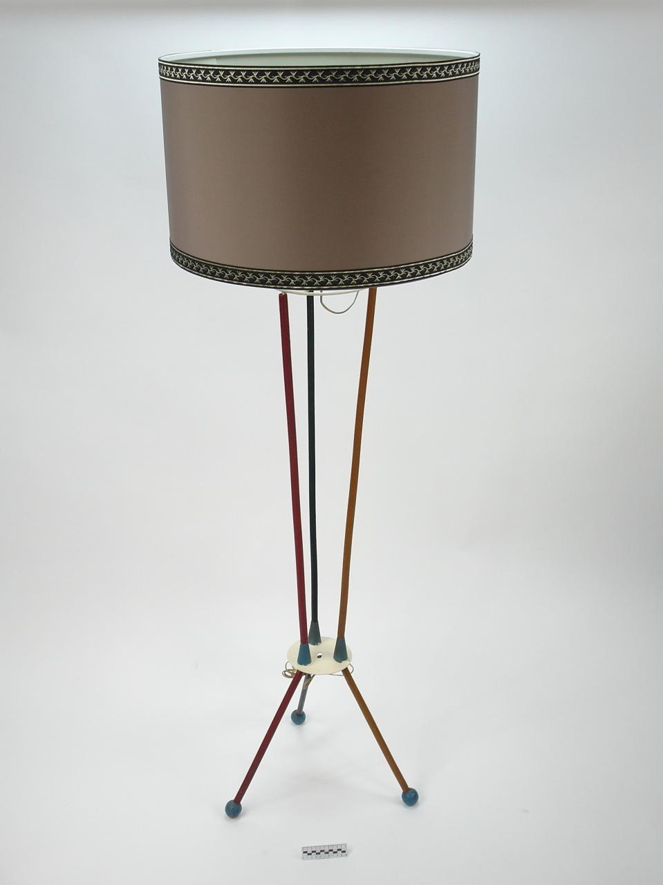 LAMPA PODŁOGOWA
