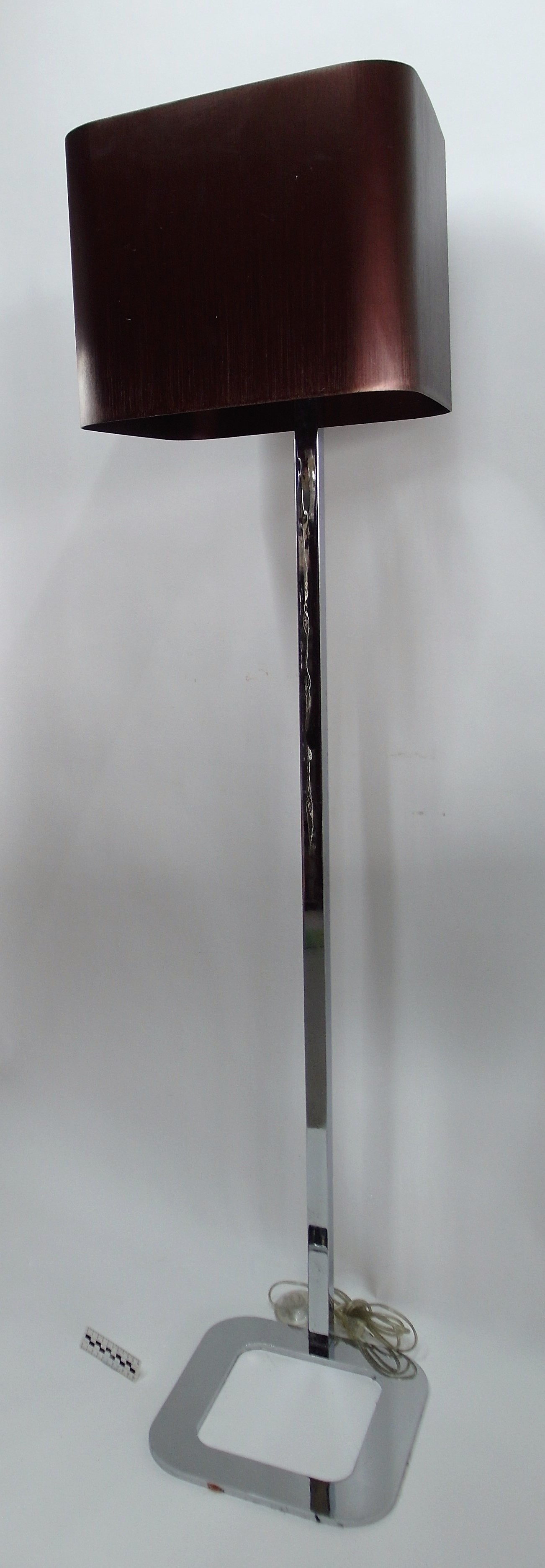 LAMPA PODŁOGOWA