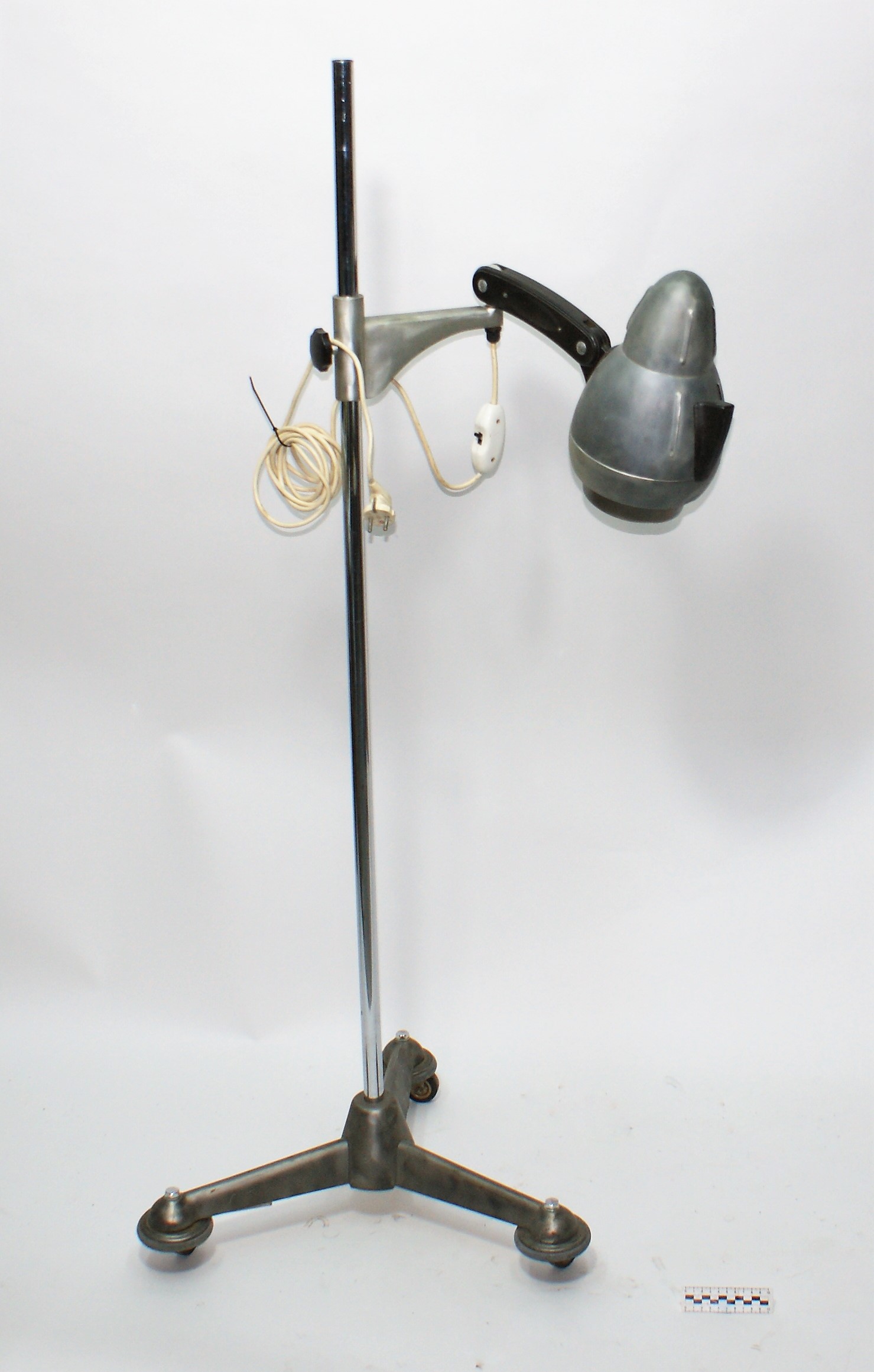LAMPA MEDYCZNA PODŁOGOWA