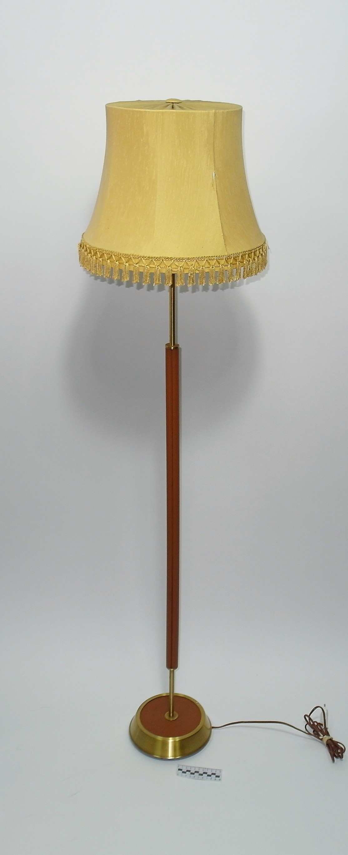 LAMPA PODŁOGOWA