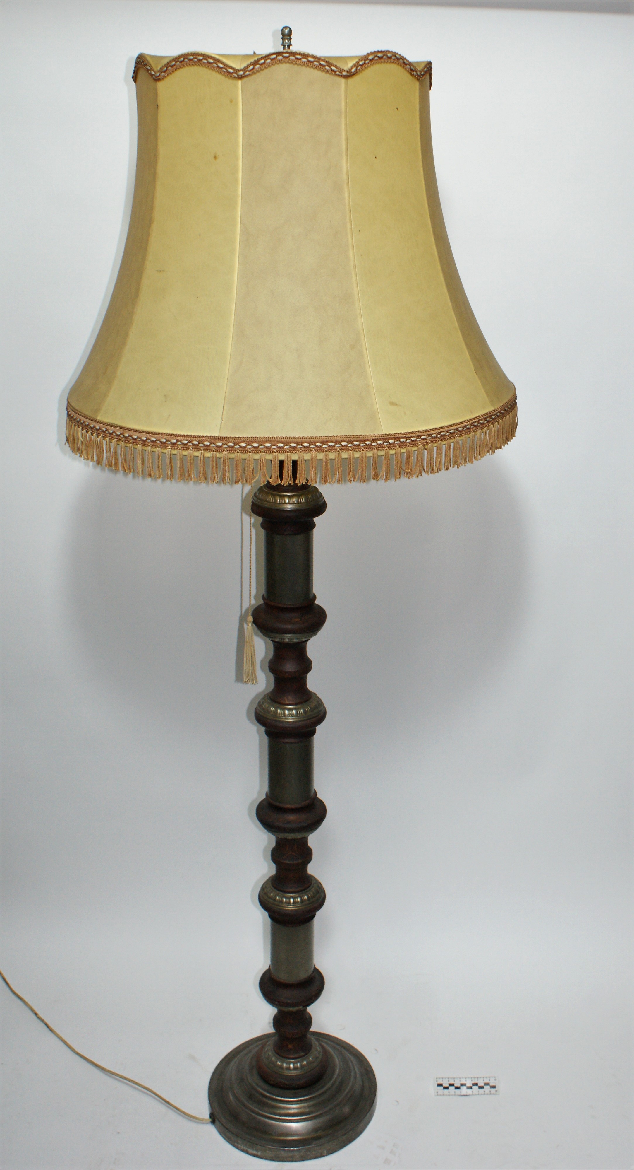 LAMPA PODŁOGOWA