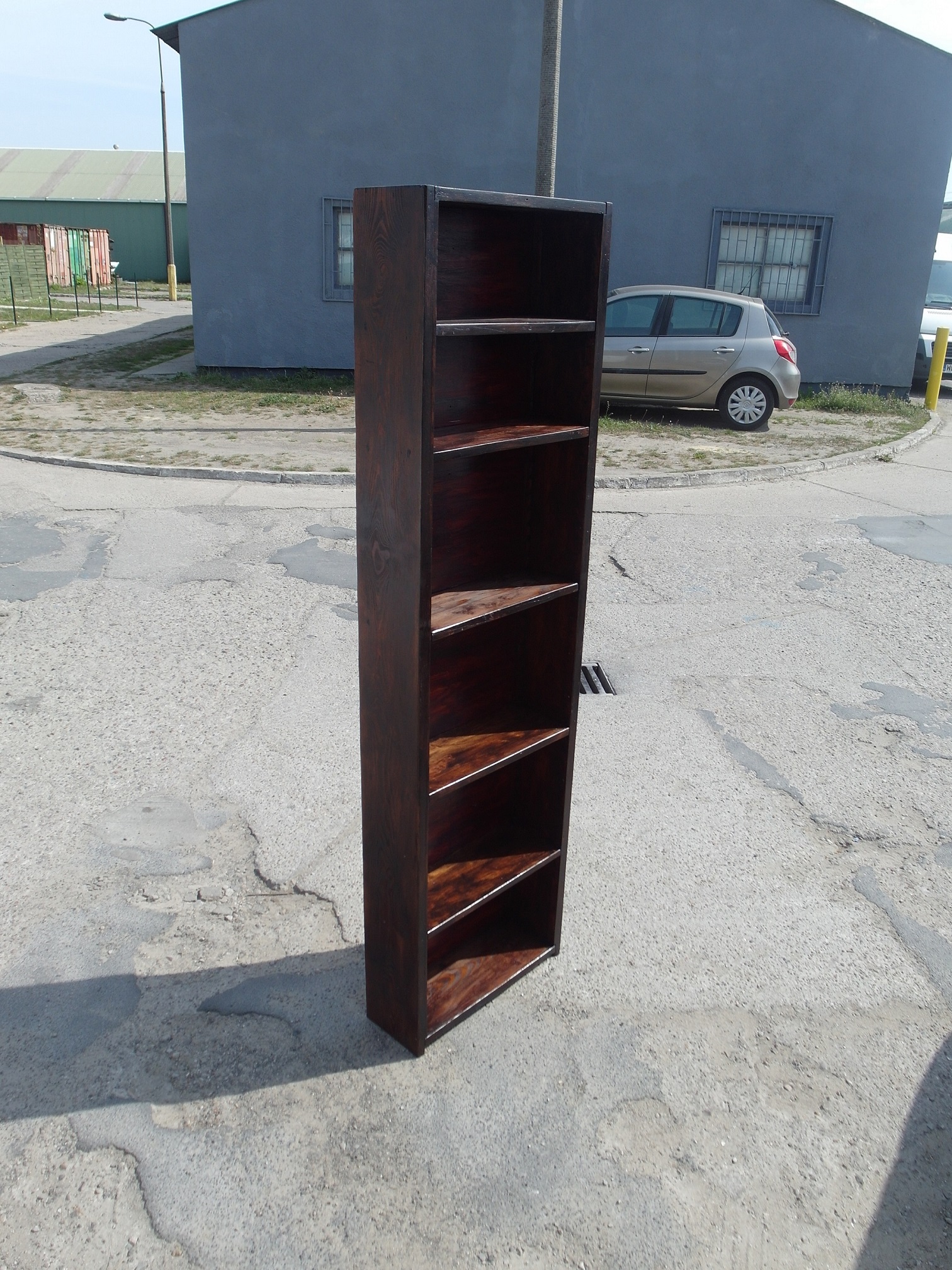BOOKSHELF