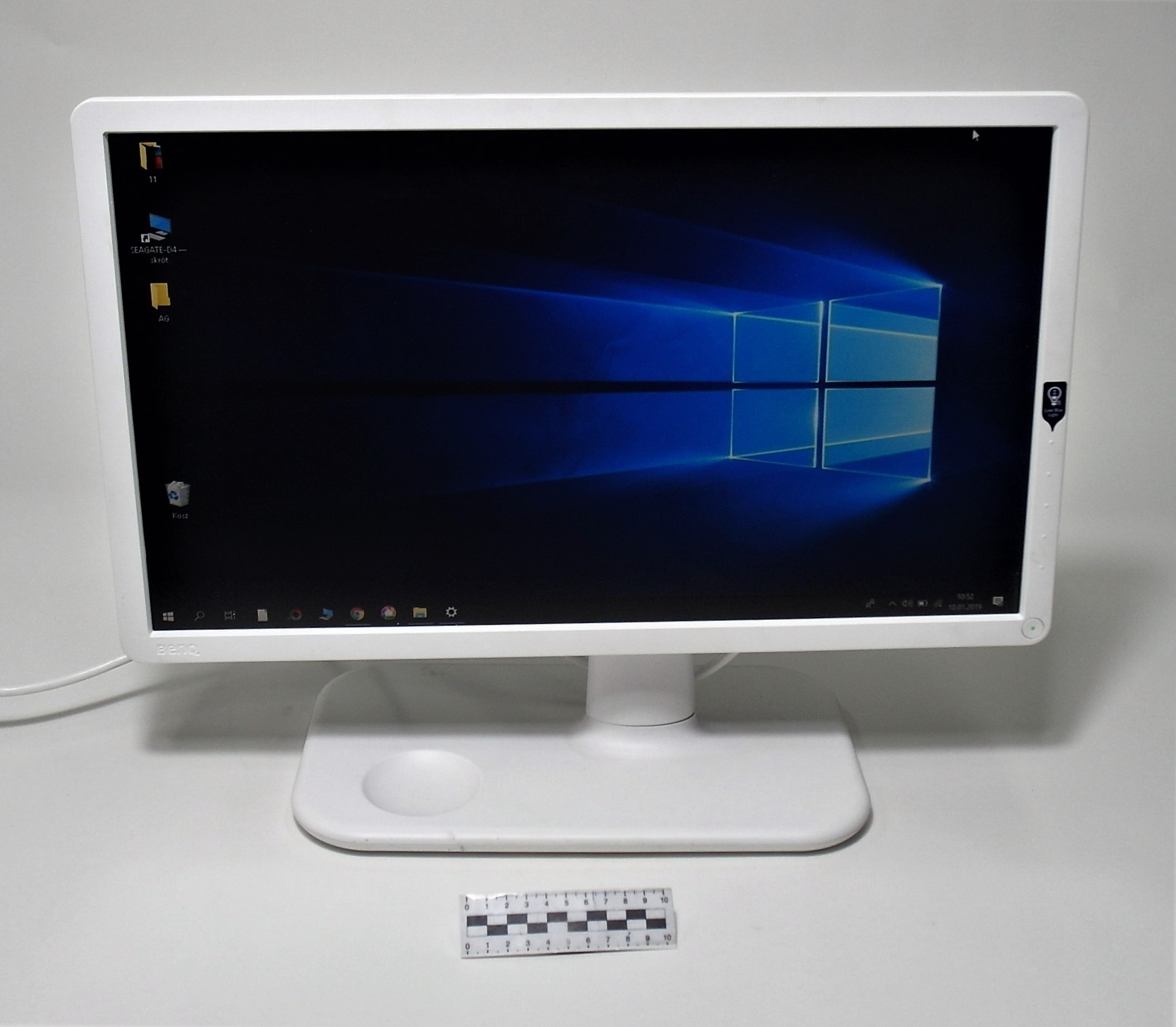 MONITOR 22"