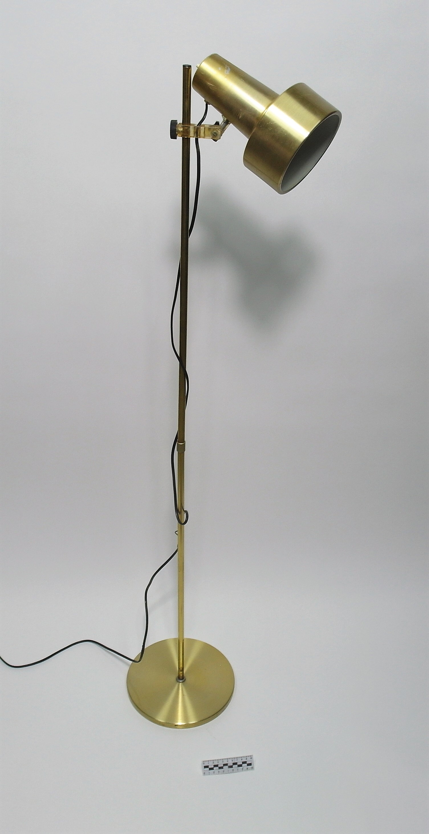 LAMPA PODŁOGOWA
