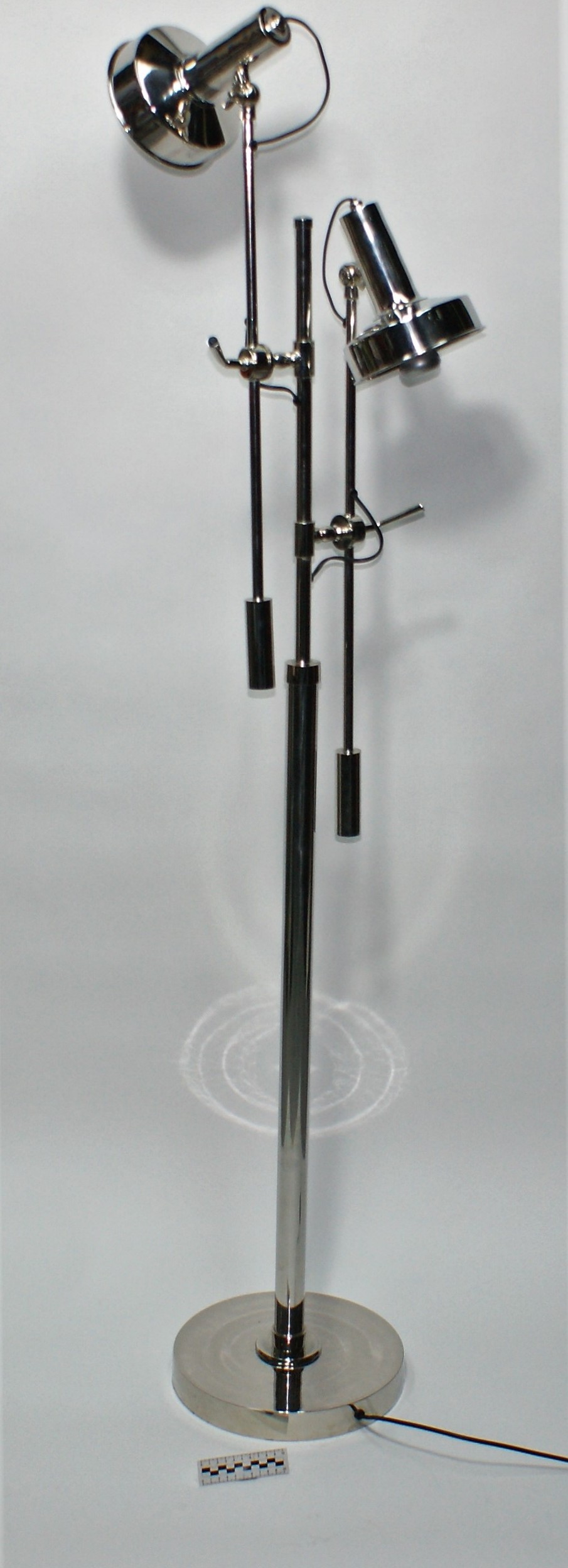 LAMPA PODŁOGOWA