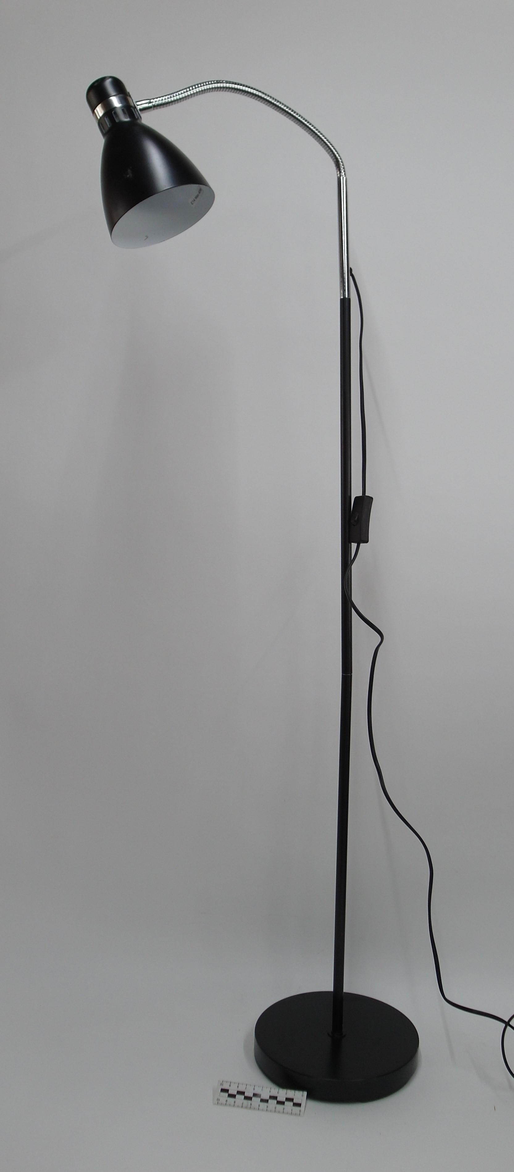 LAMPA PODŁOGOWA