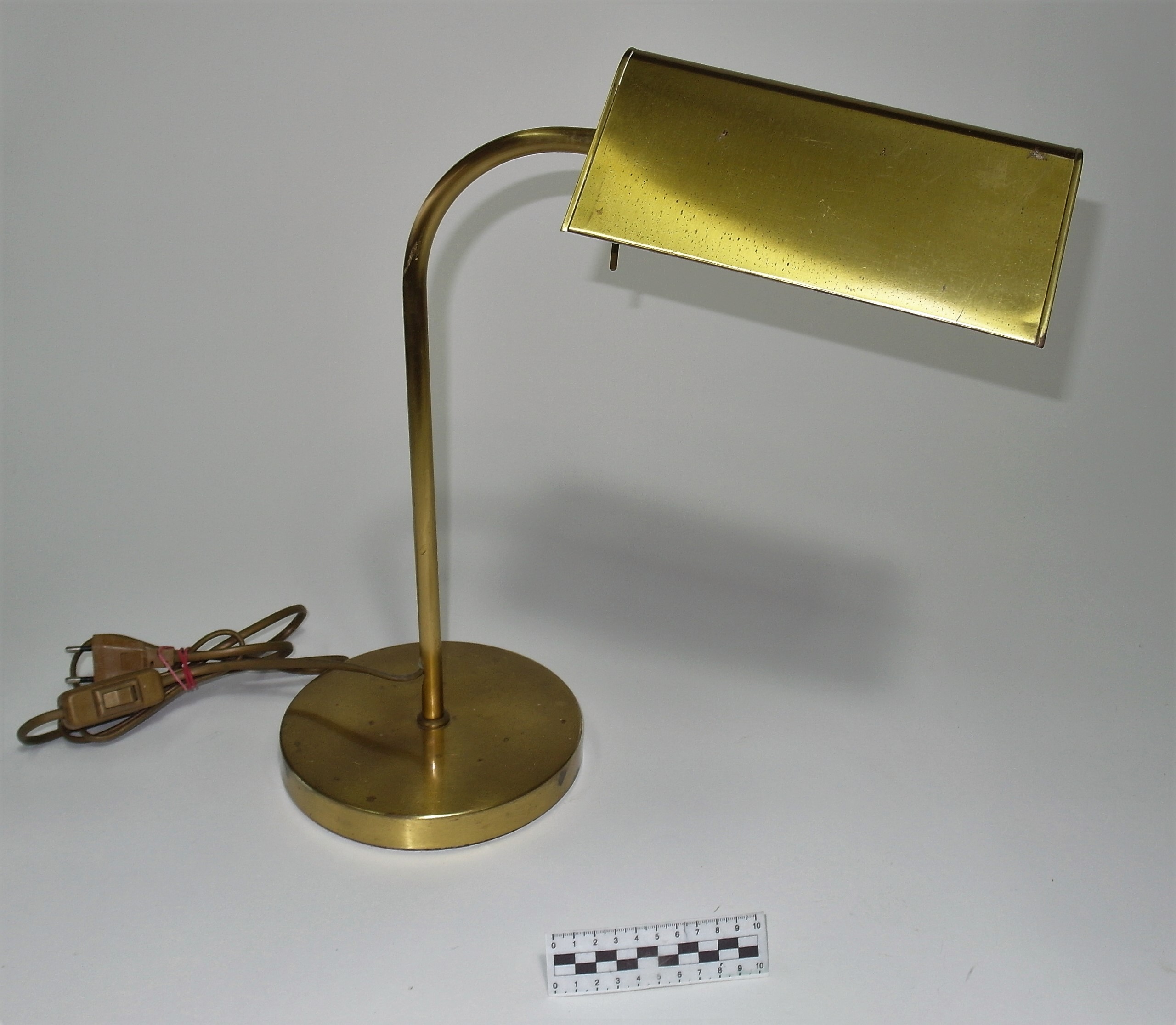DESK LAMP