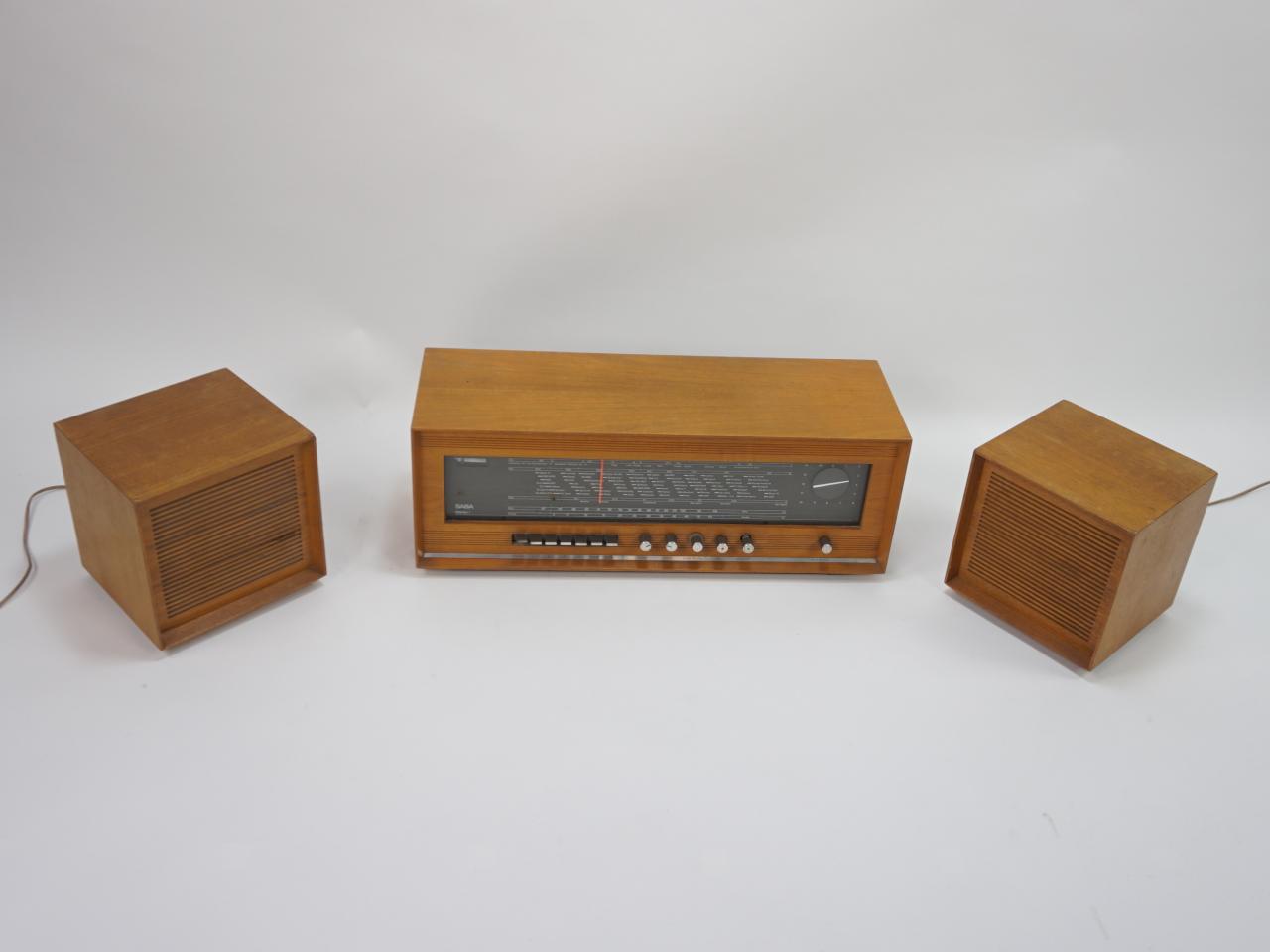 RADIO WITH SPEAKER