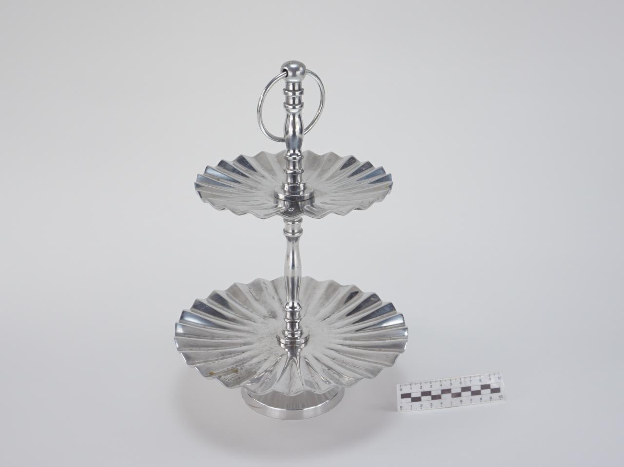 CAKE STAND