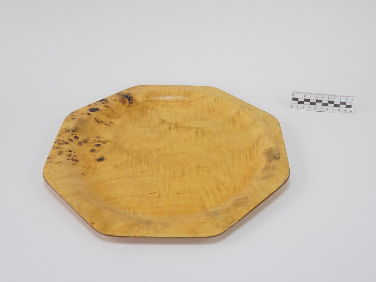 TRAY