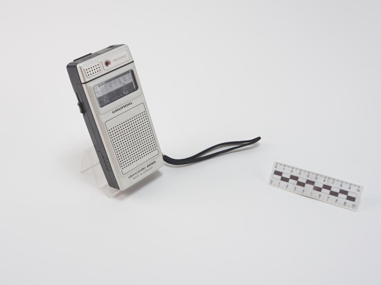 DICTAPHONE