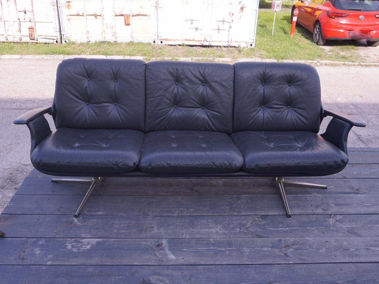 KANAPA SOFA