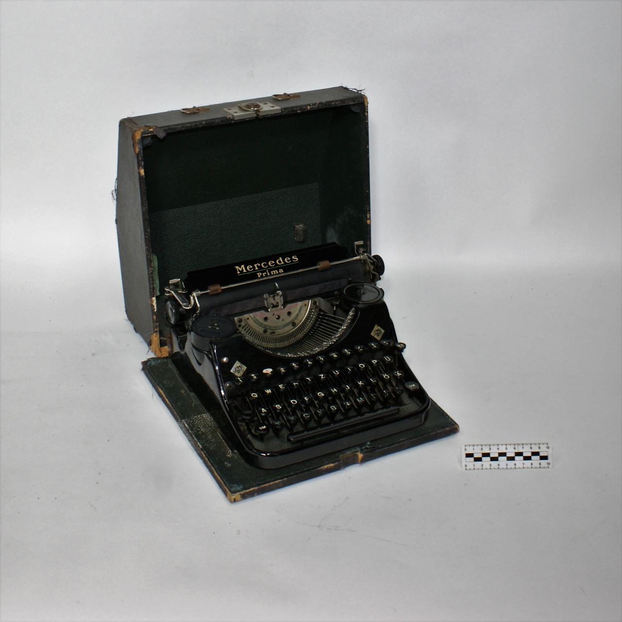 TYPEWRITER