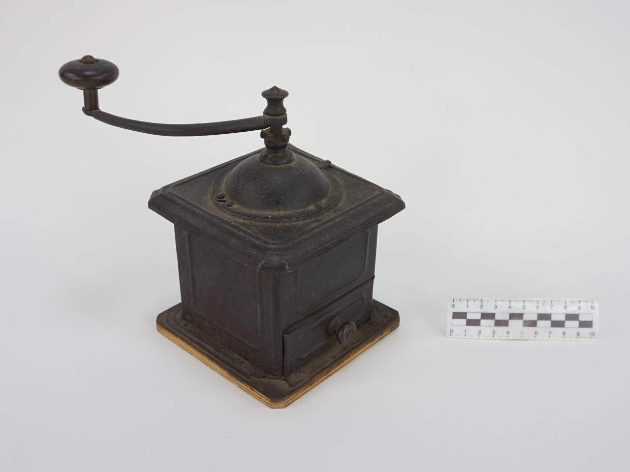 SPICE GRINDER